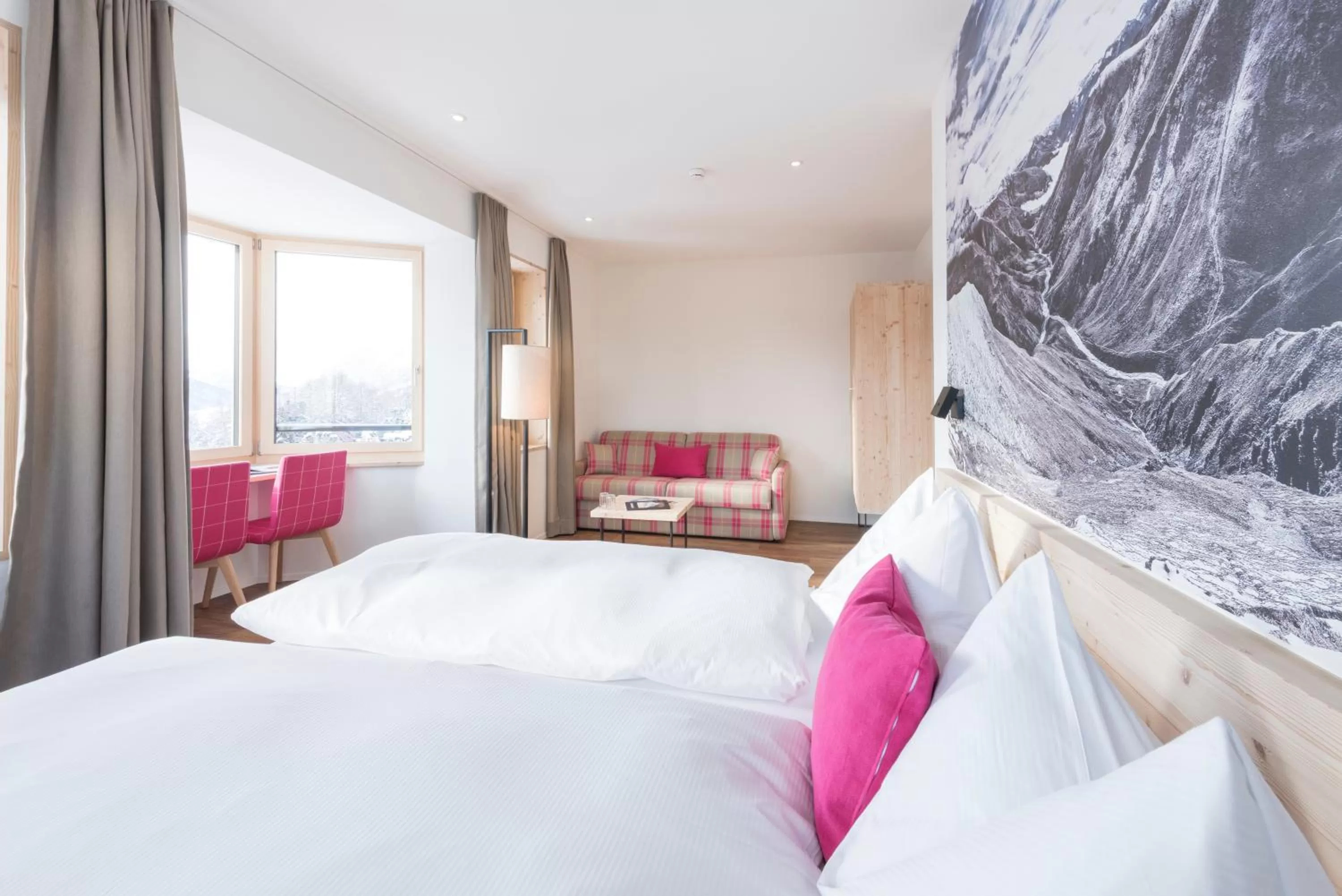 Photo of the whole room, Bed in Berghotel Randolins