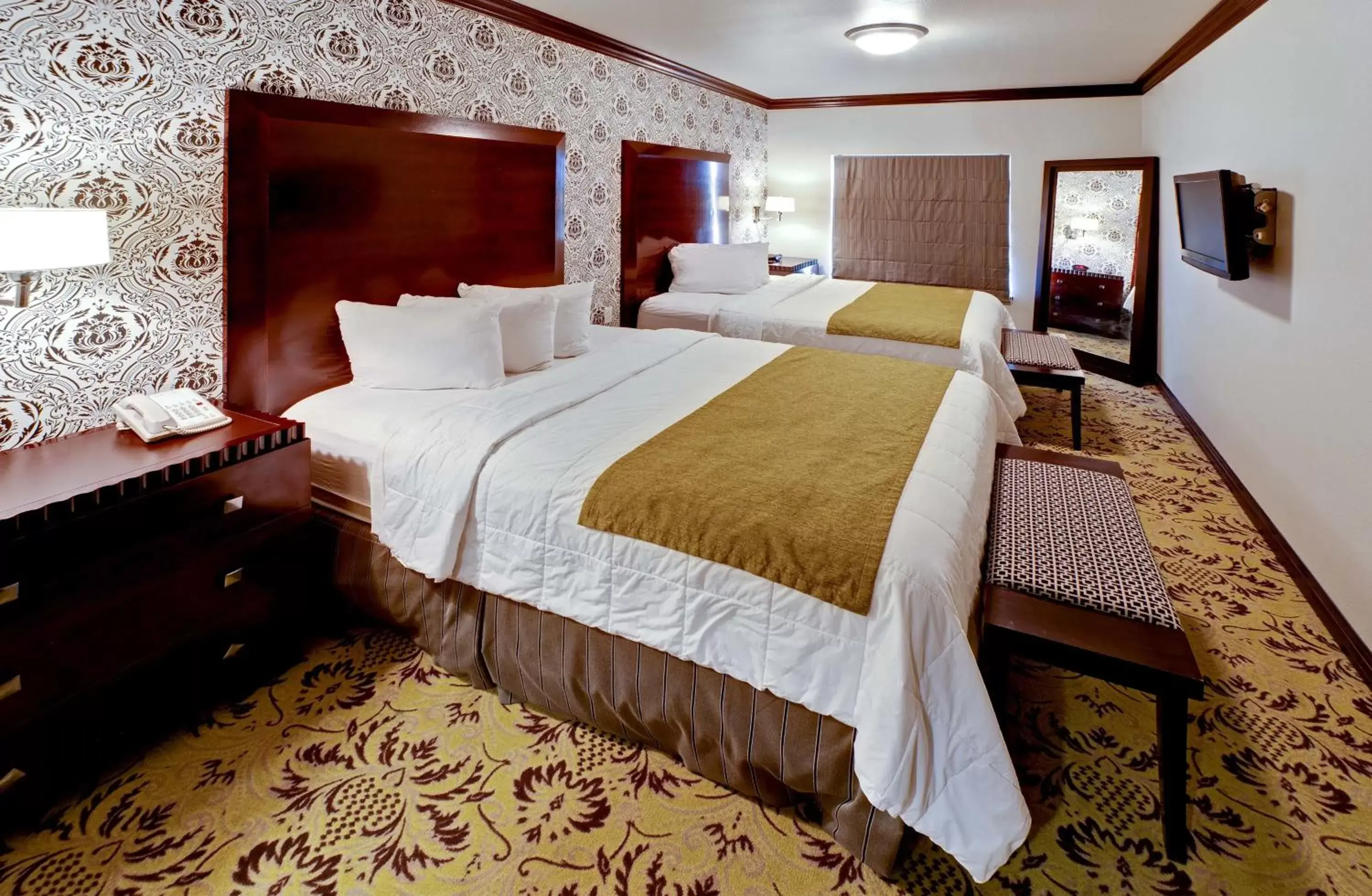 Bedroom, Bed in Hawthorn Suites by Wyndham Lubbock