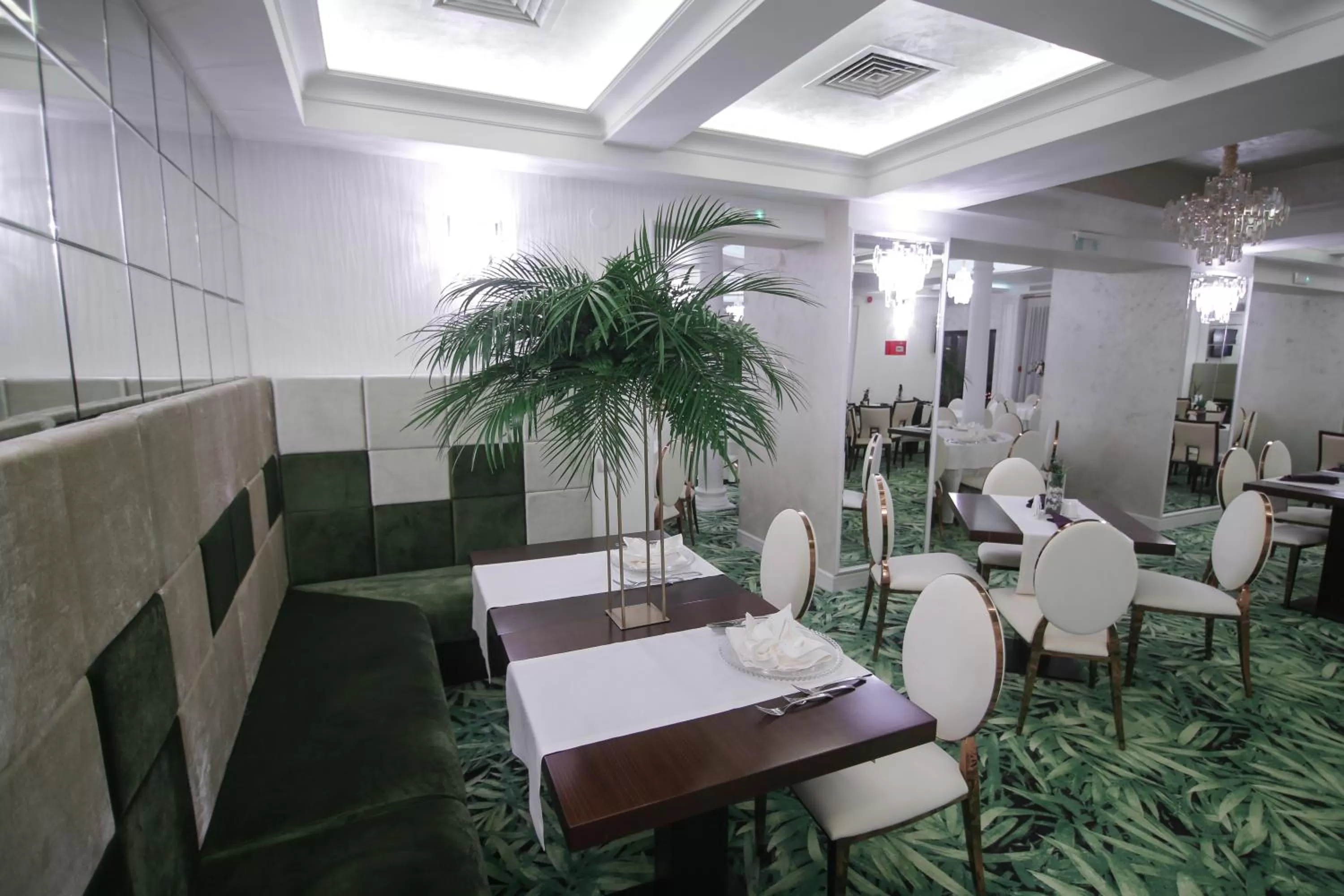Restaurant/places to eat in Hotel Relax Craiova