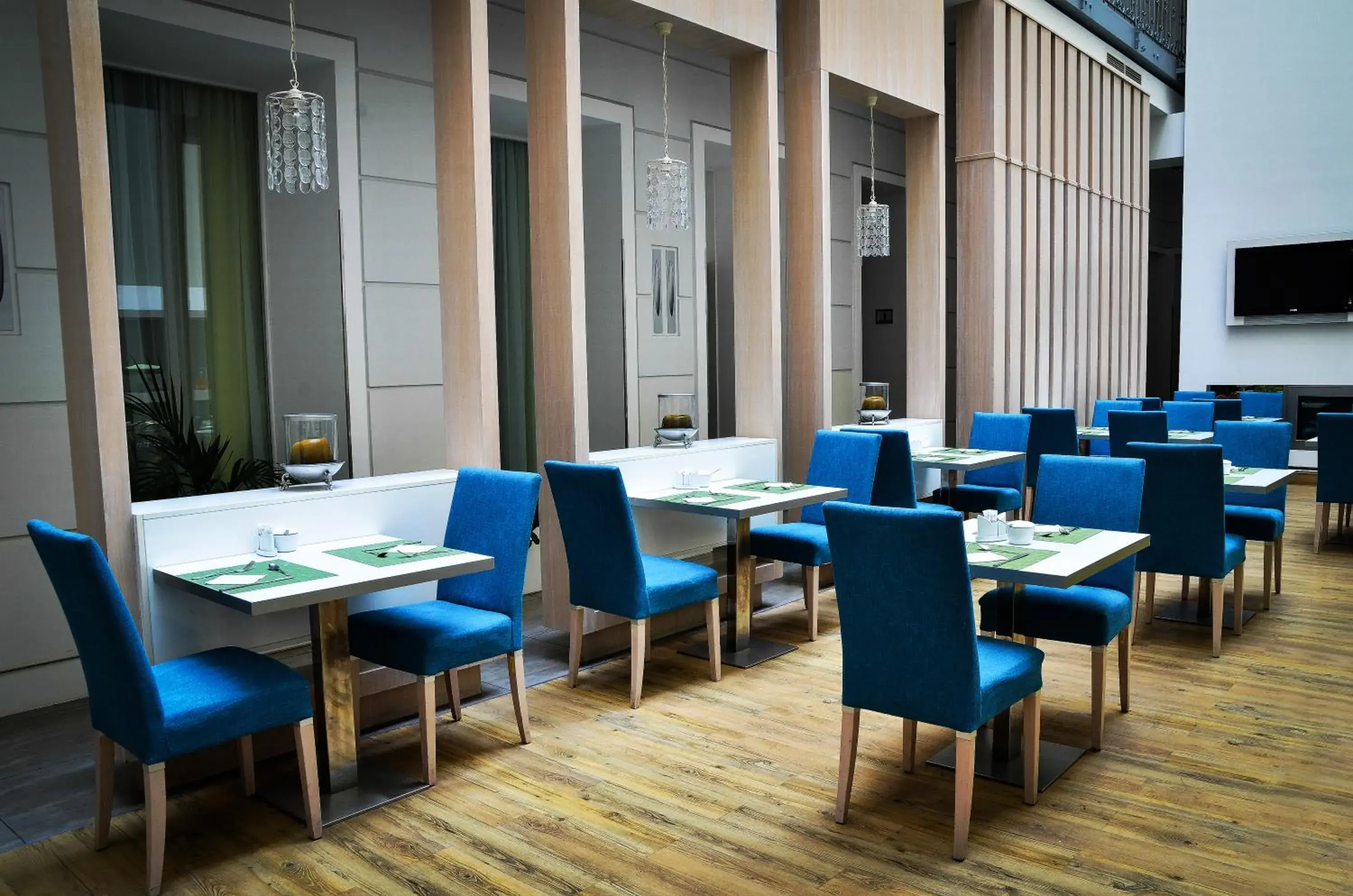 Restaurant/places to eat in Atrium Fashion Hotel Restaurant/places to eat in Atrium Fashion Hotel