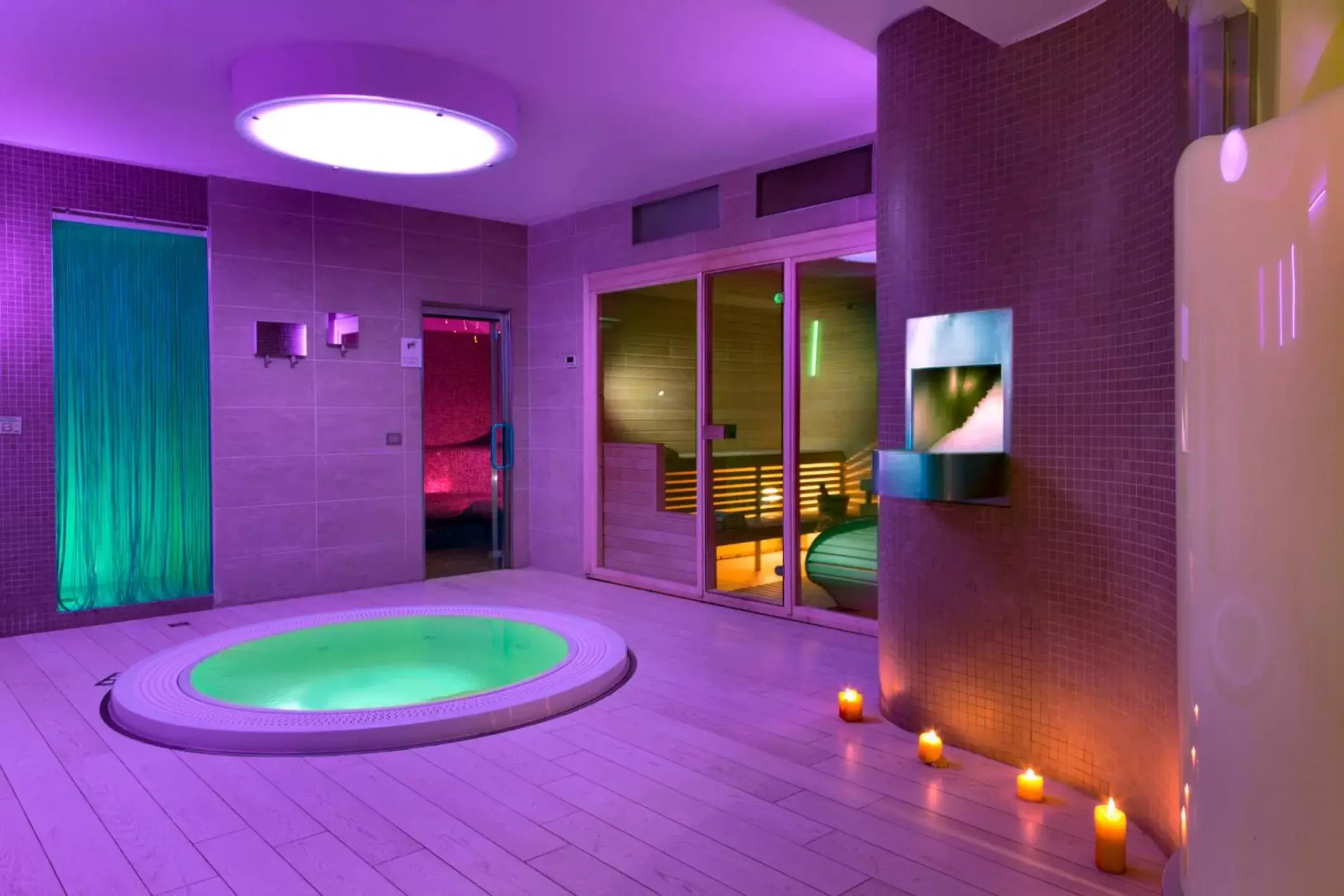 Spa and wellness centre/facilities, Bathroom in Yes Hotel Touring & SPA