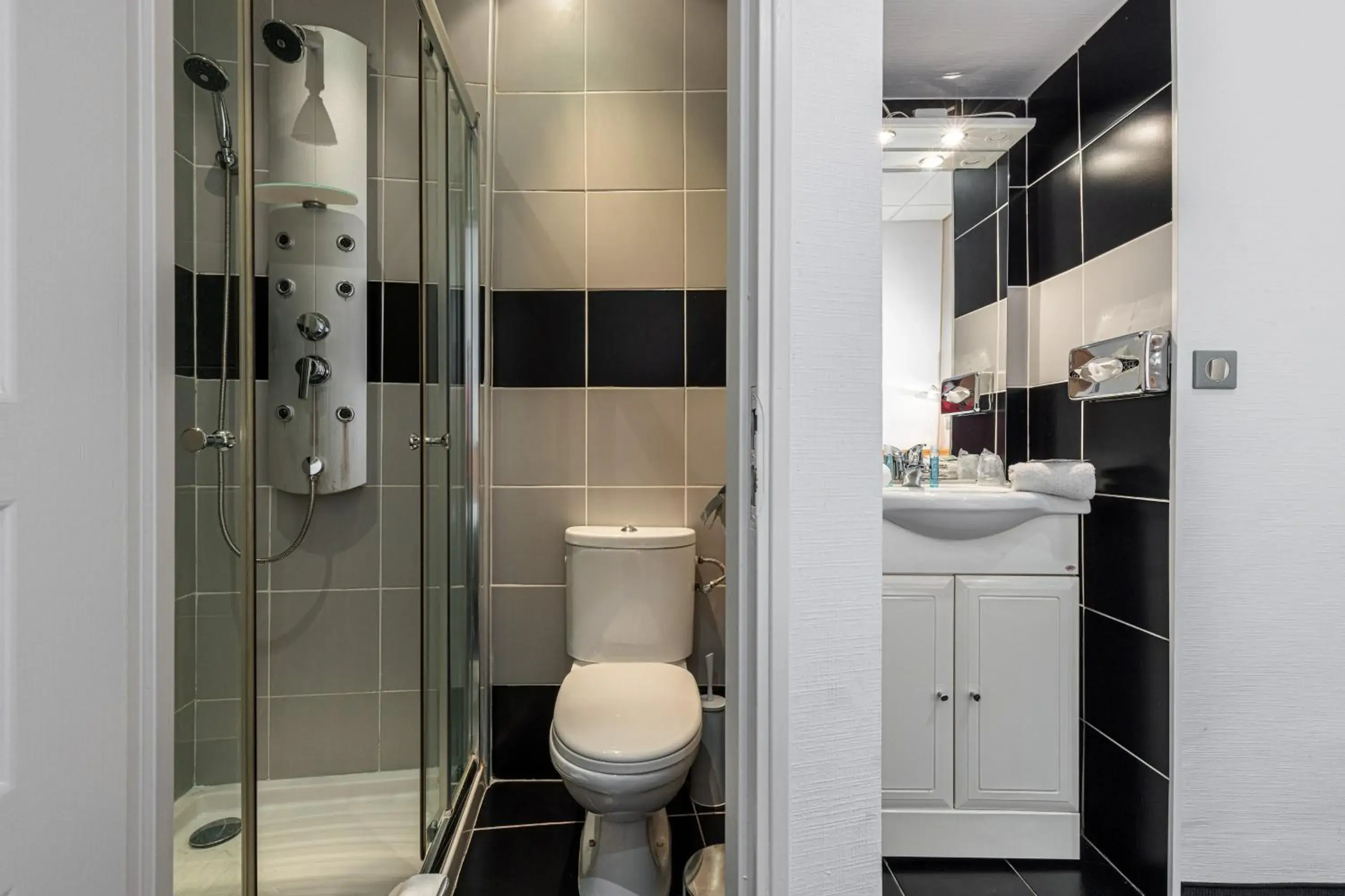 Bathroom in Modern Waikiki Hotel