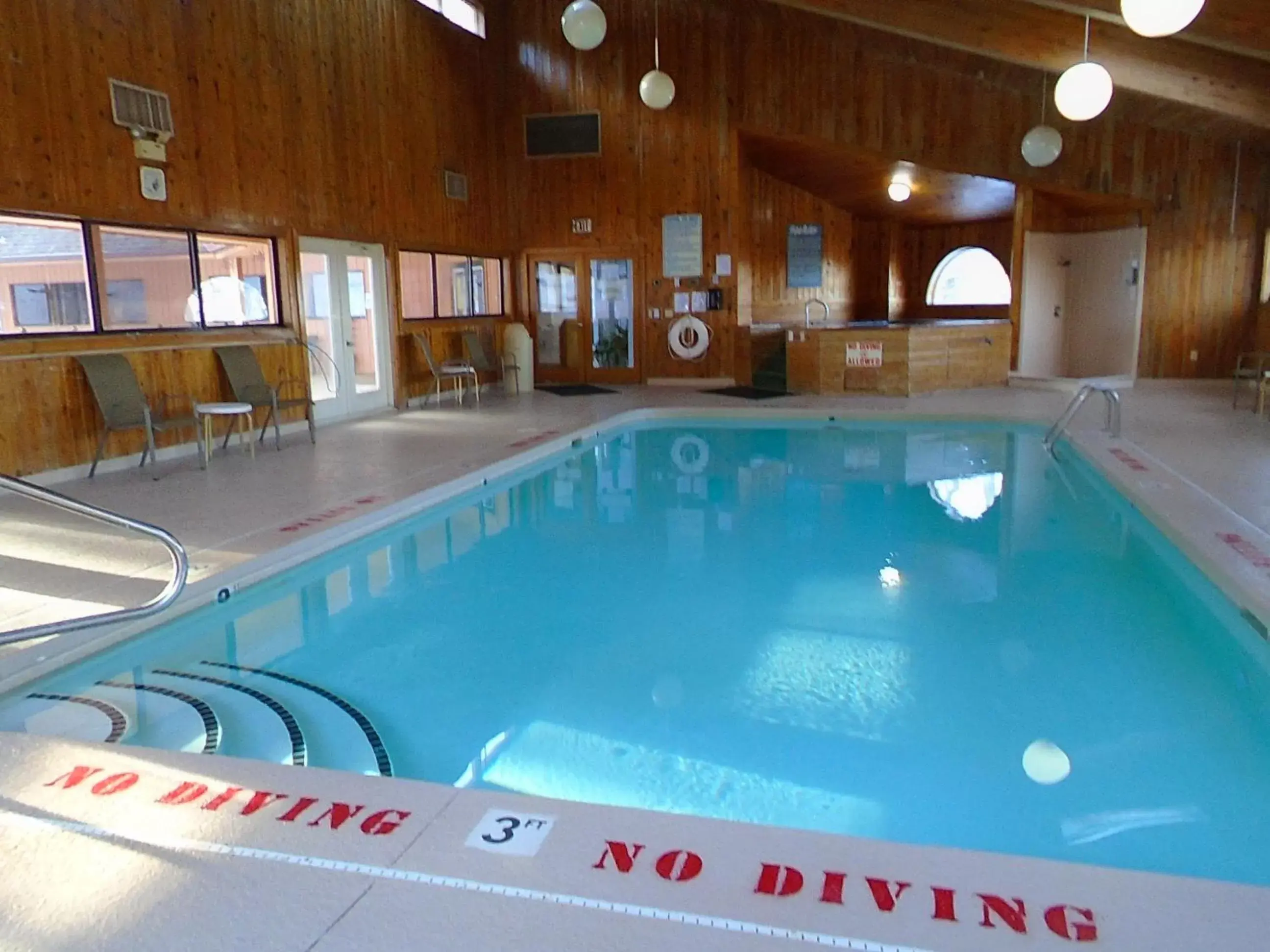 Pool view, Swimming Pool in Cedar Village Condominiums