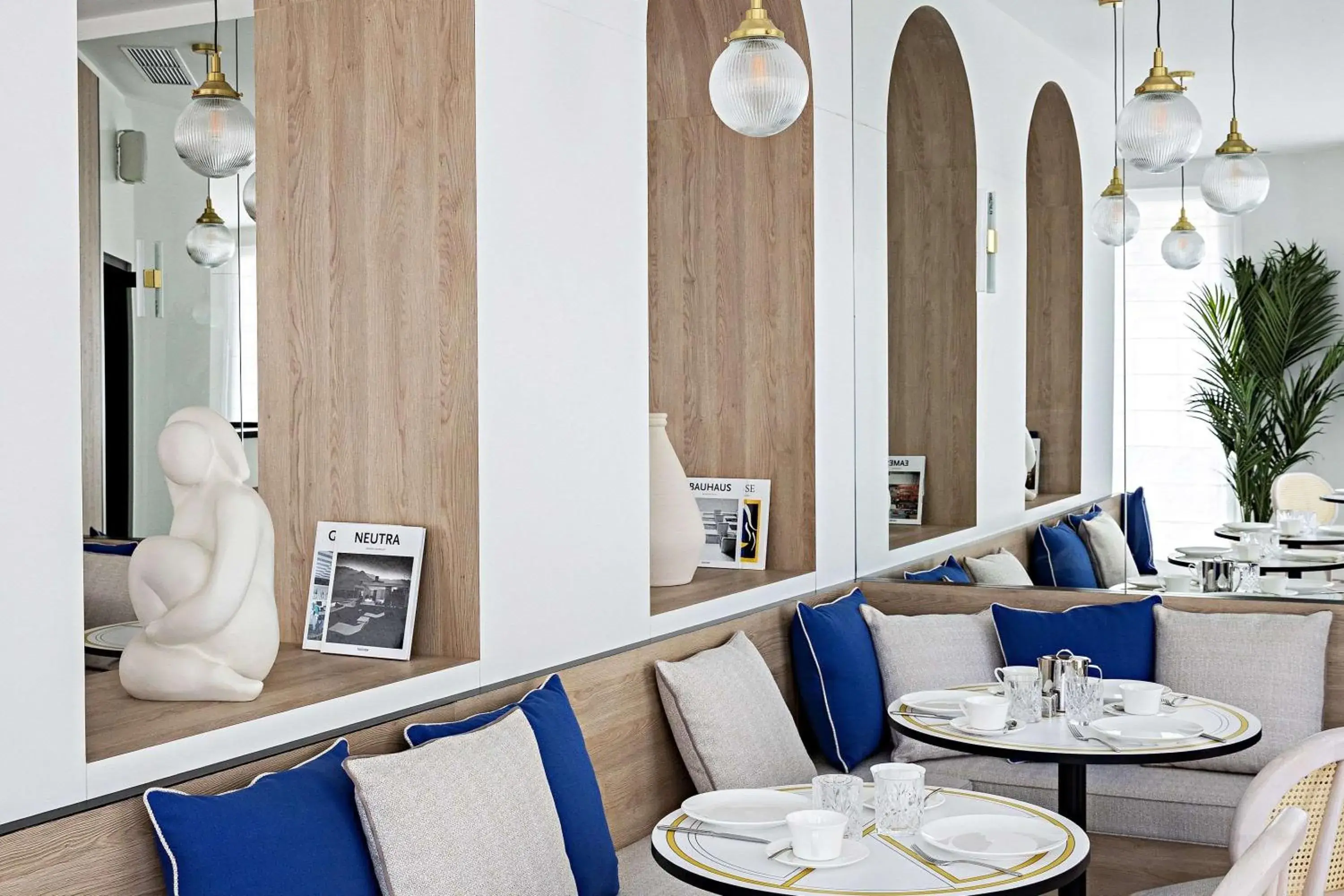 Restaurant/places to eat in Le Riviera Collection, Signature Collection by Best Western