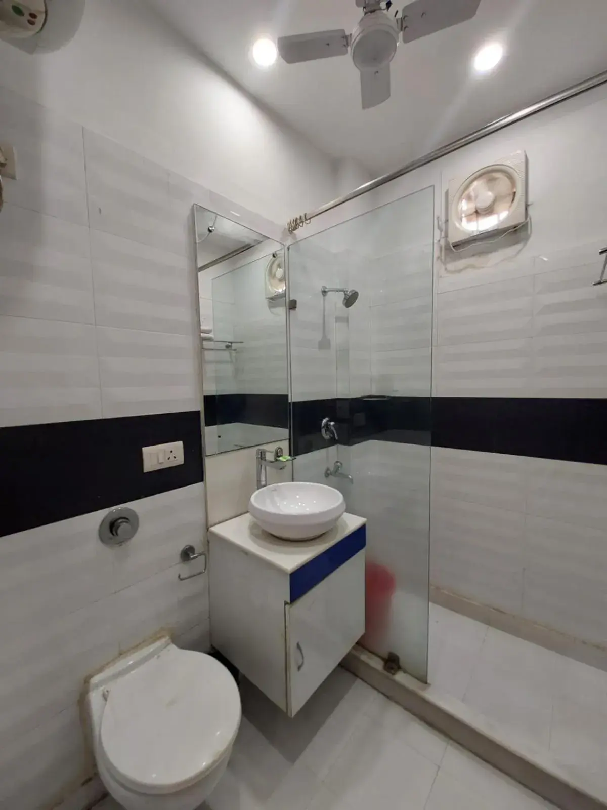 Bathroom in Hotel Shanti Palace West Patel Nagar