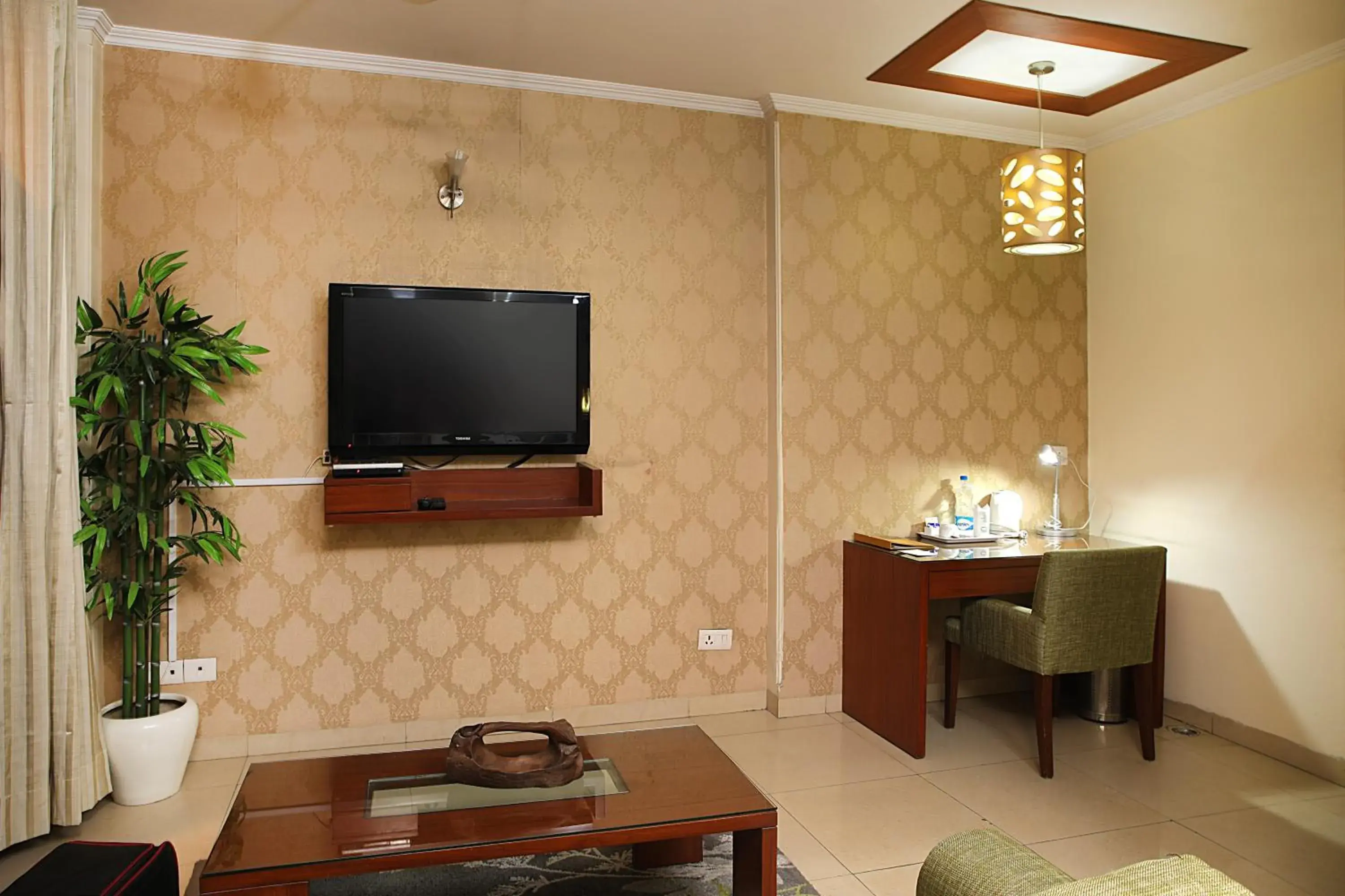 TV and multimedia, TV/Entertainment Center in Ahuja Residency DLF Phase 2