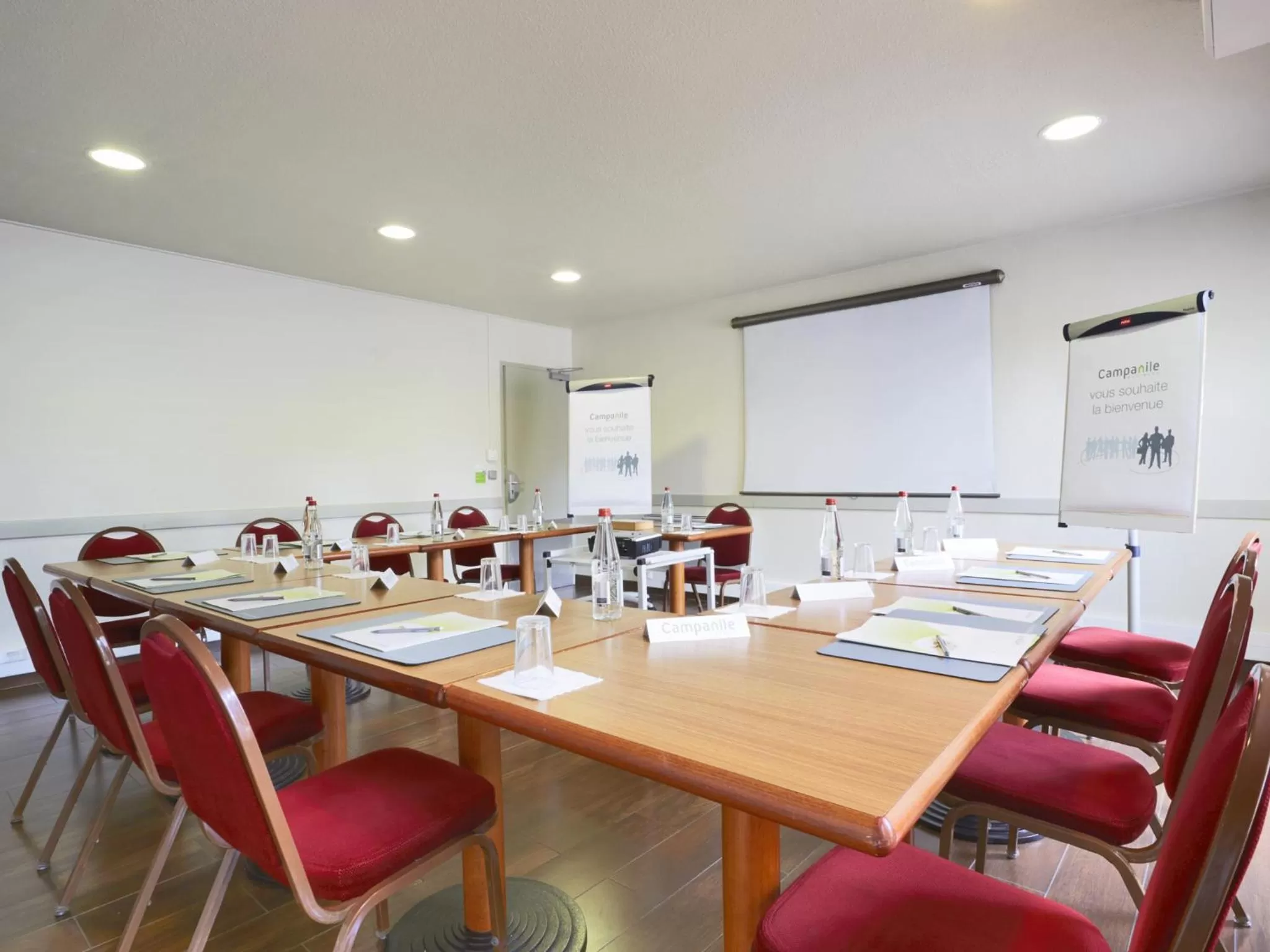 Business facilities in Campanile Béthune - Fouquières-Les-Béthune