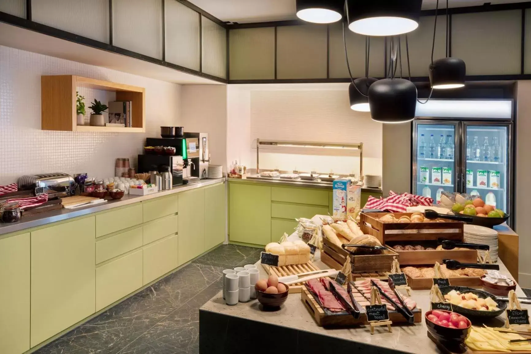 Staybridge Suites London Heathrow - Bath Road, an IHG Aparthotel Staybridge Suites London Heathrow - Bath Road, an IHG Aparthotel