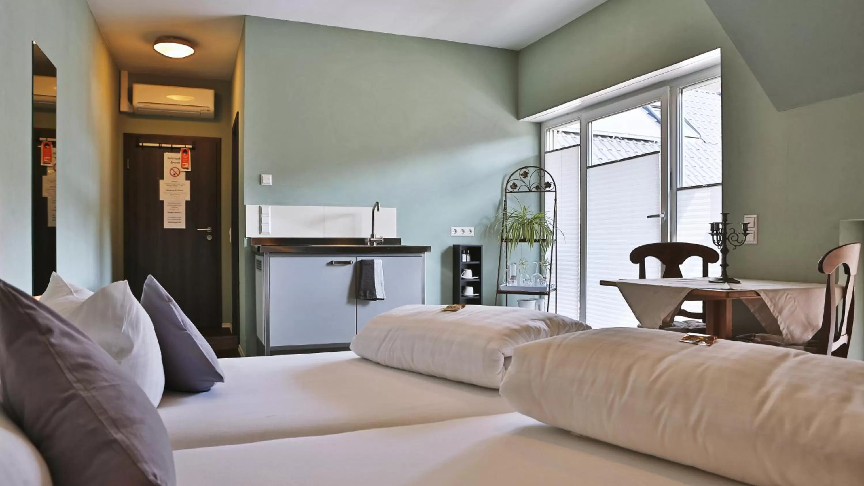 Photo of the whole room, Bed in Burgers Hotel