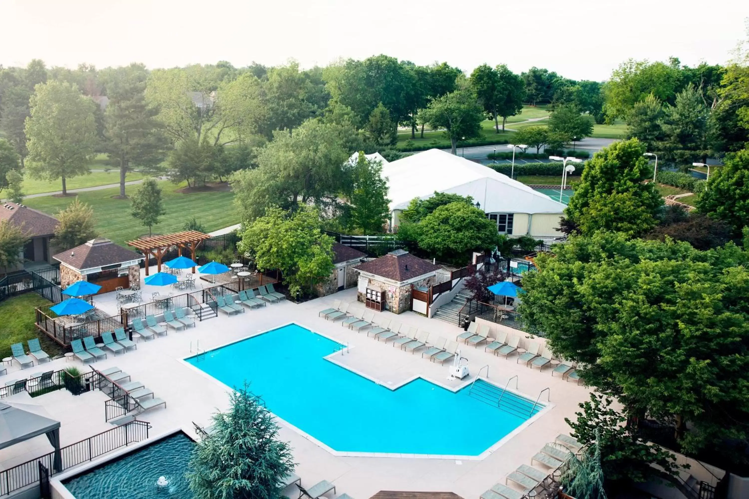 Swimming pool, Pool View in Lexington Griffin Gate Marriott Golf Resort & Spa