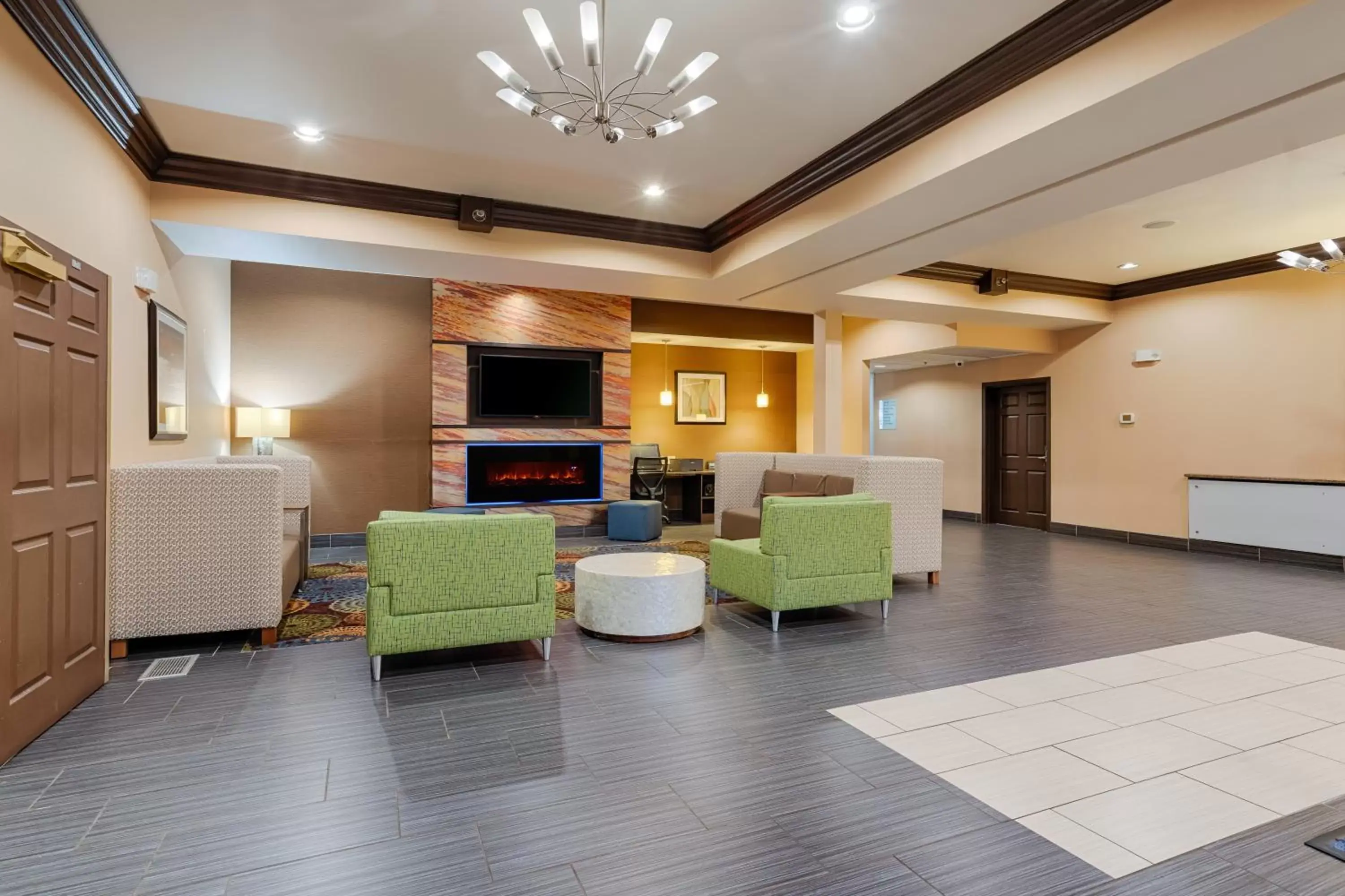 Lobby or reception, Lobby/Reception in Holiday Inn Express St. Paul South - Inver Grove Heights, an IHG Hotel