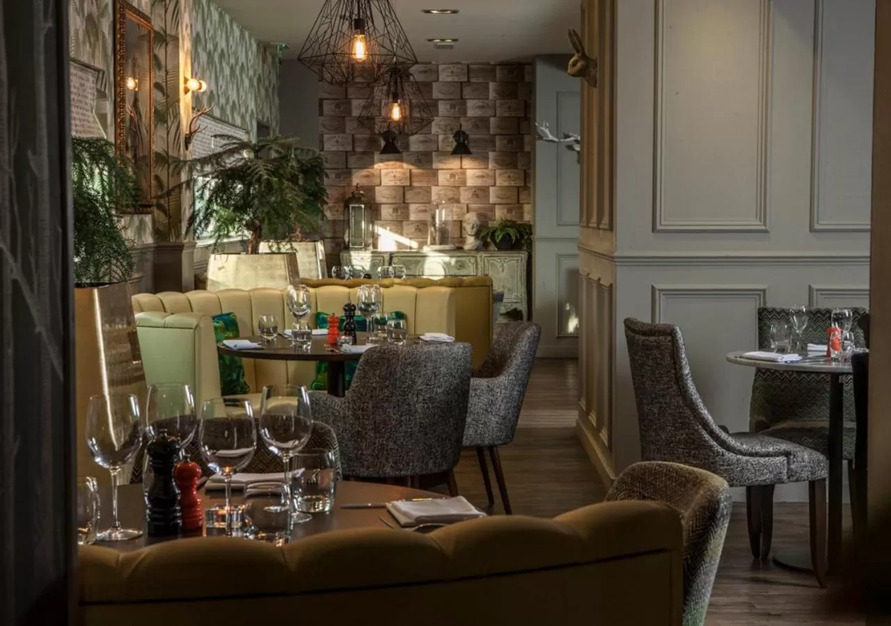 Restaurant/places to eat in Ramada Hotel & Suites by Wyndham Coventry