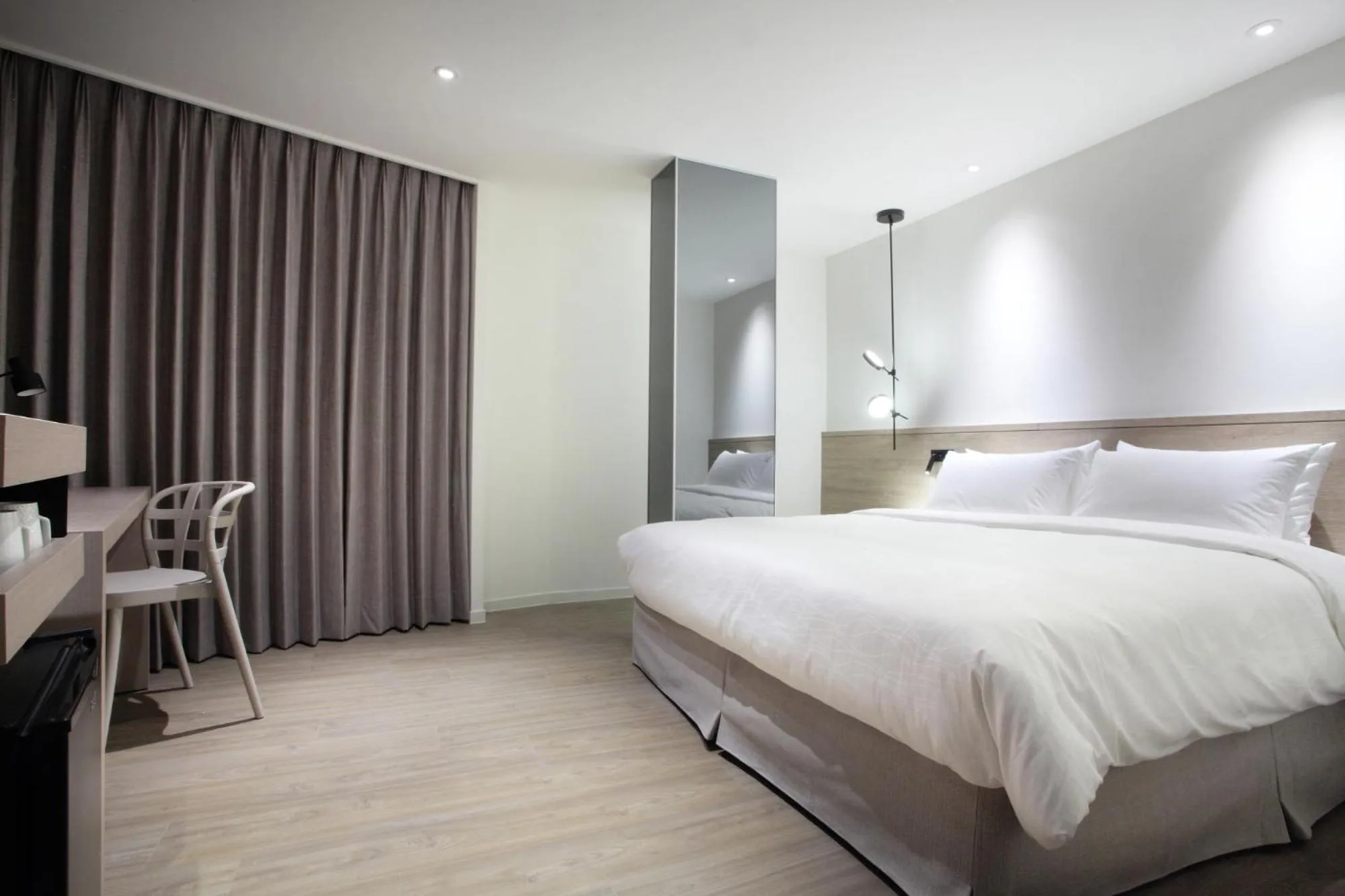 Photo of the whole room, Bed in KEEBE Hotel