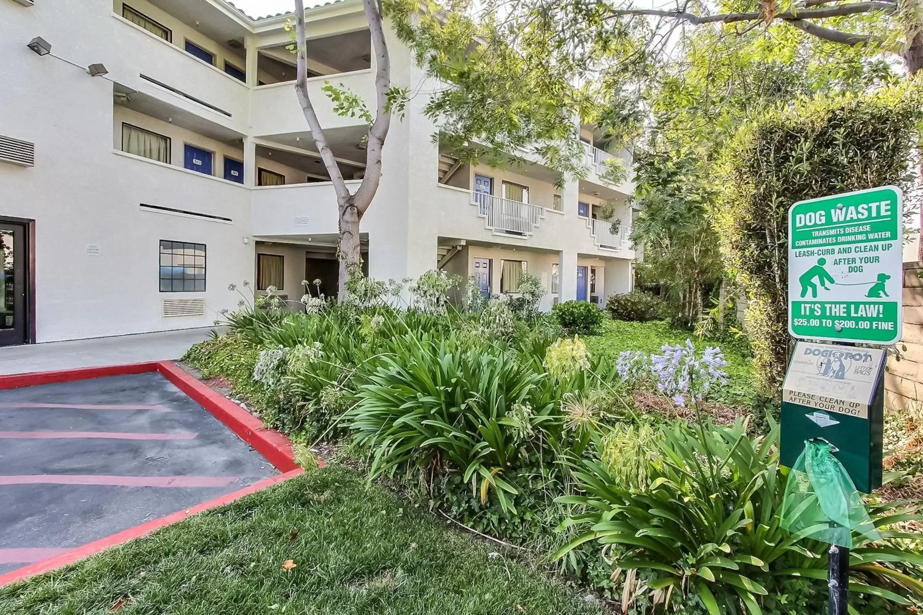 Facade/entrance, Property Building in Motel 6-Sunnyvale, CA - North