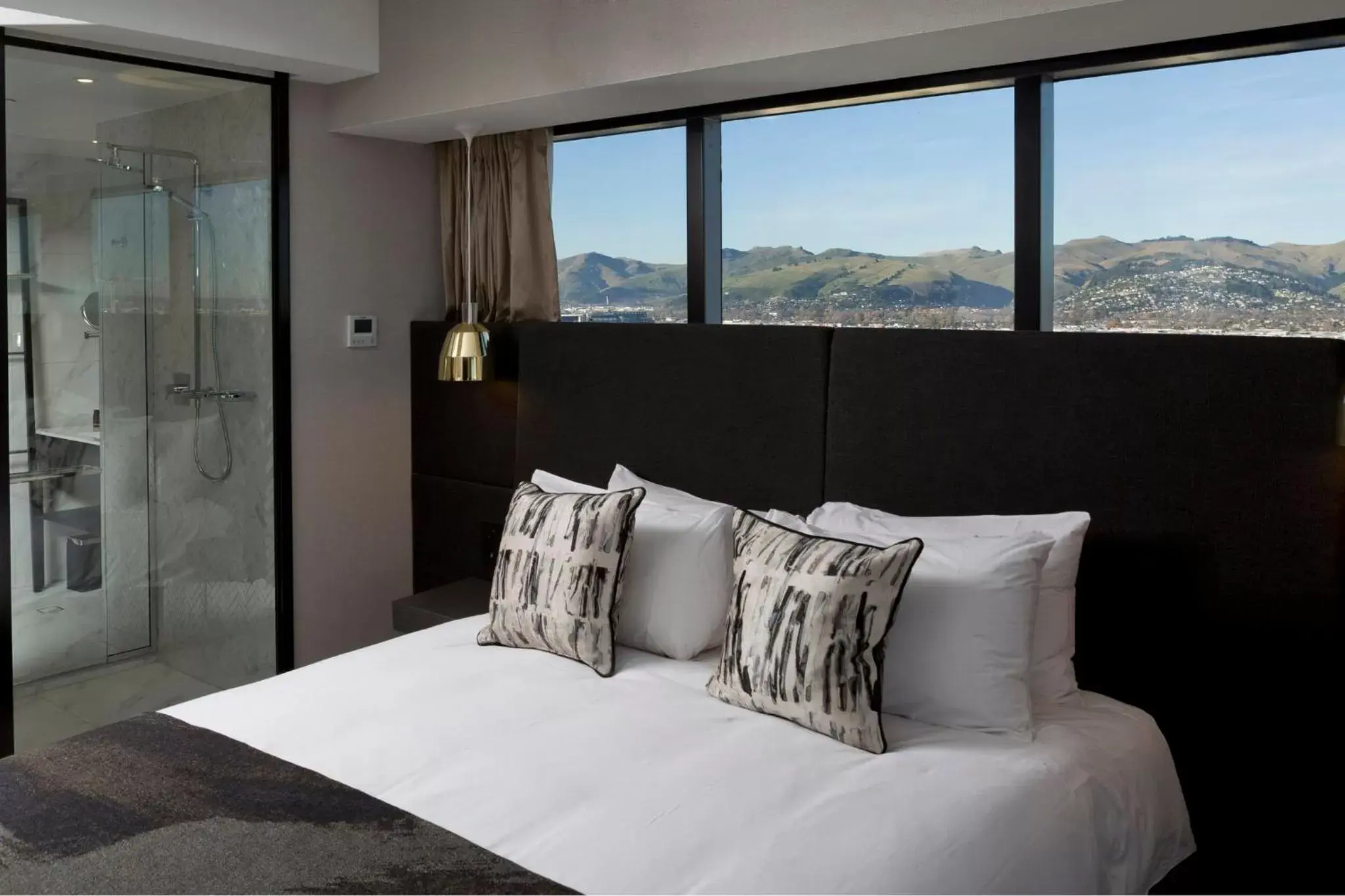 Photo of the whole room, Bed in Crowne Plaza Christchurch, an IHG Hotel