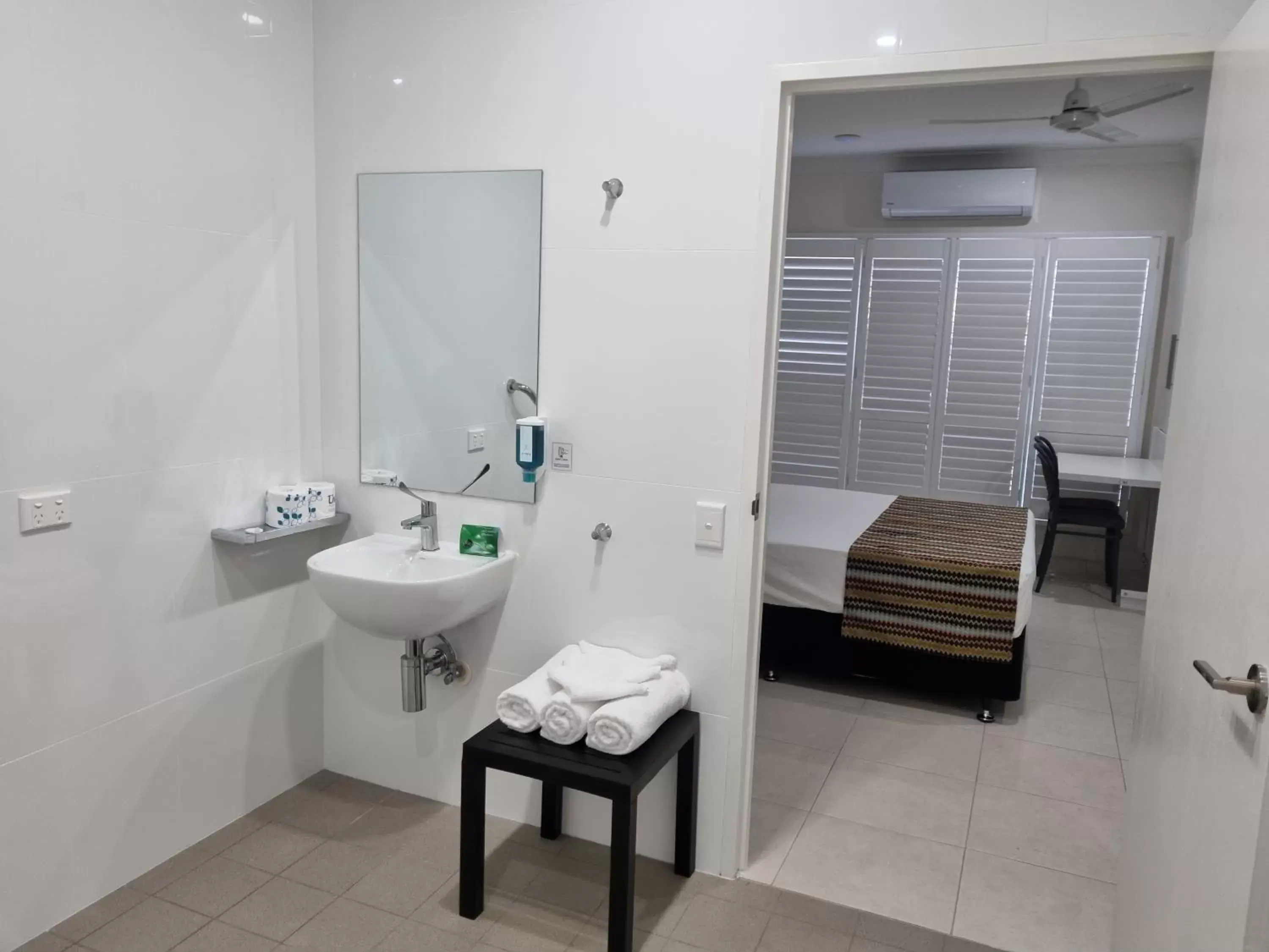 Bathroom in Rockhampton Serviced Apartments