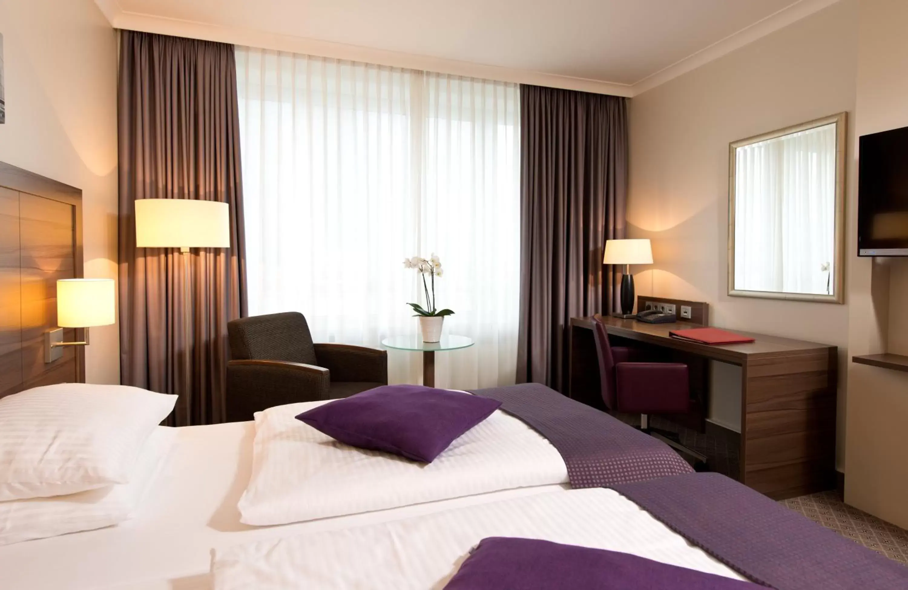 Bedroom, Bed in Leonardo Royal Hotel Düsseldorf Königsallee
