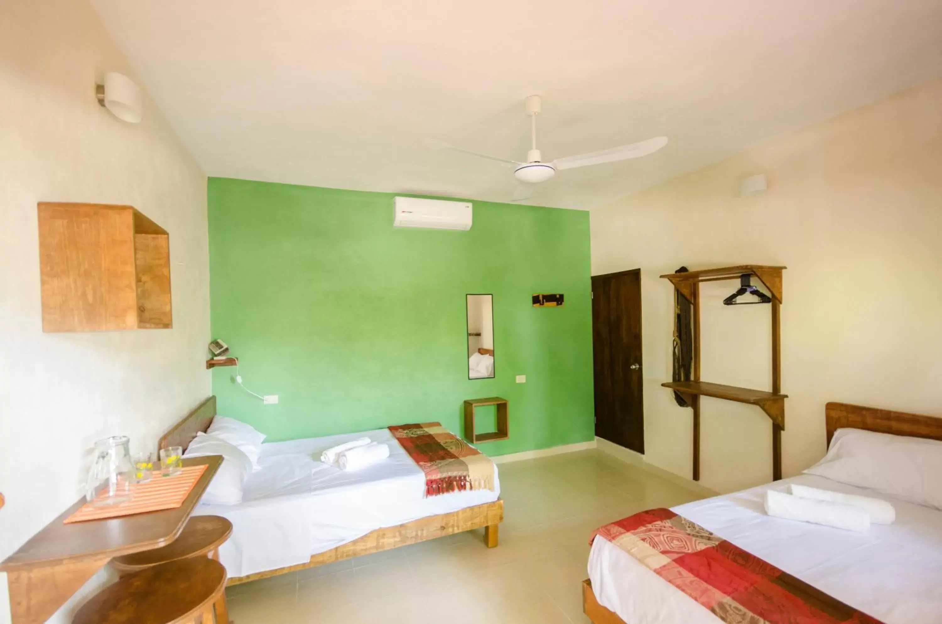 Photo of the whole room, Bed in Casa Almendro