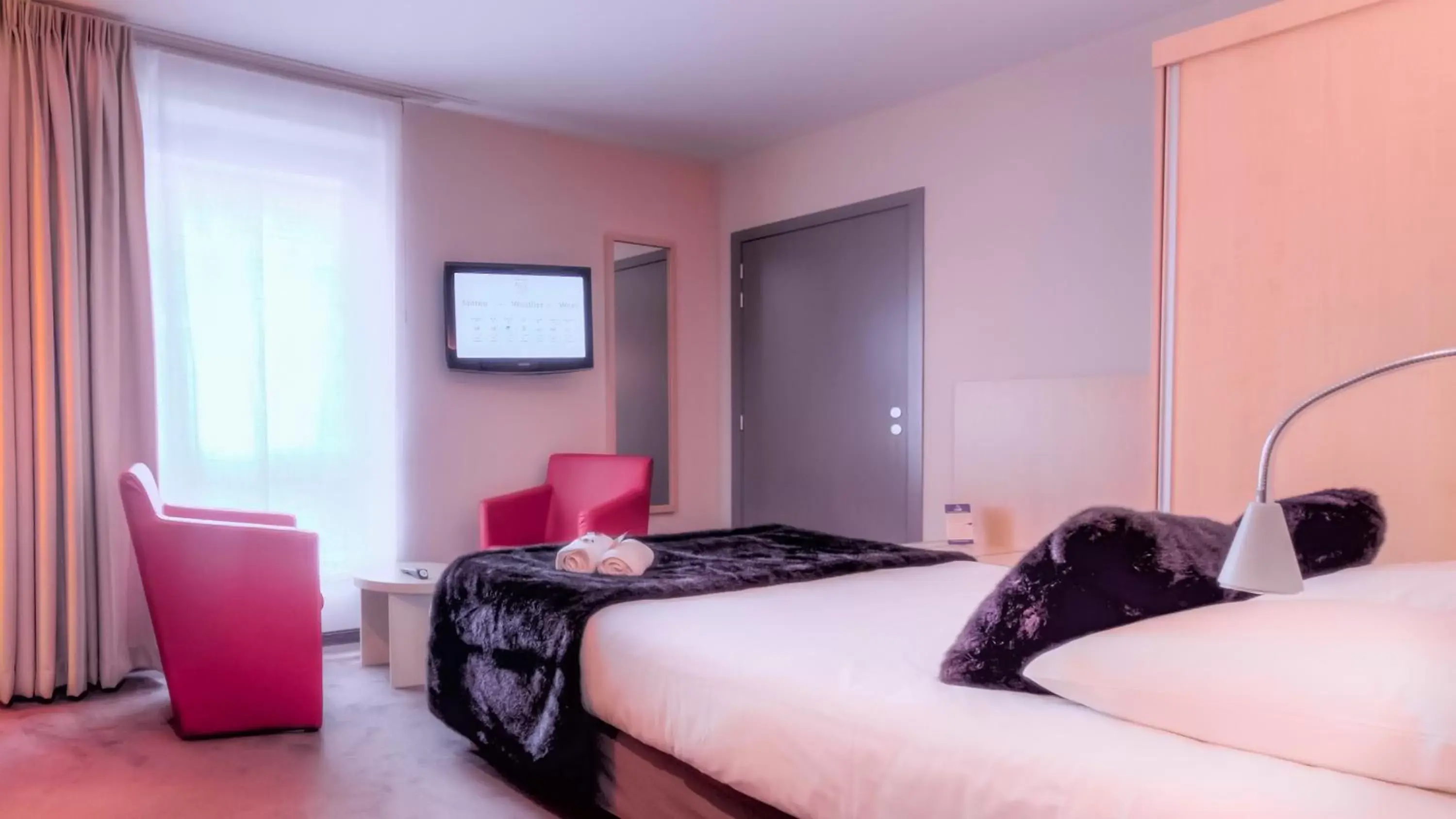 Bedroom, Bed in Hotel & Aparthotel Alize Mouscron