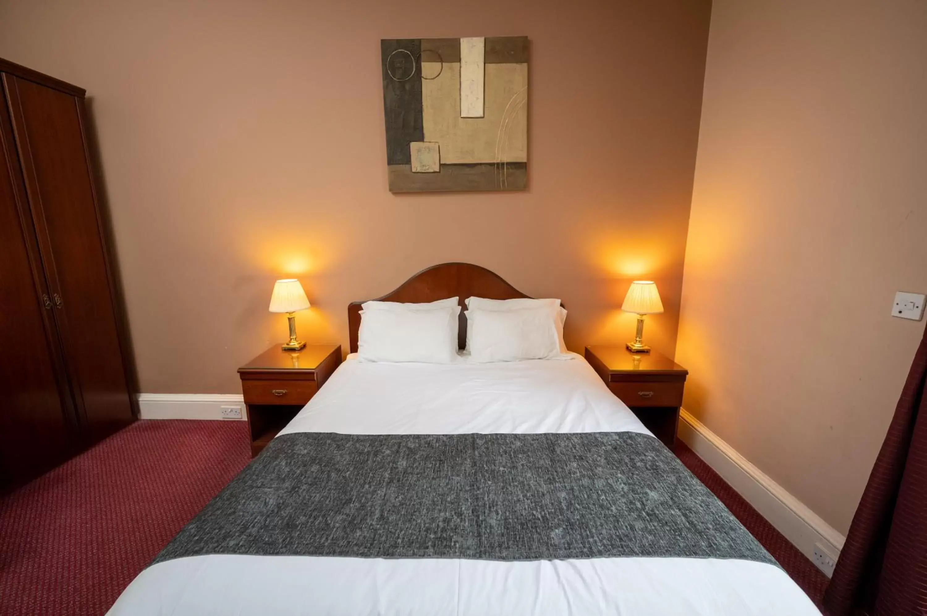 Bed in Hampton Hotel by Greene King Inns