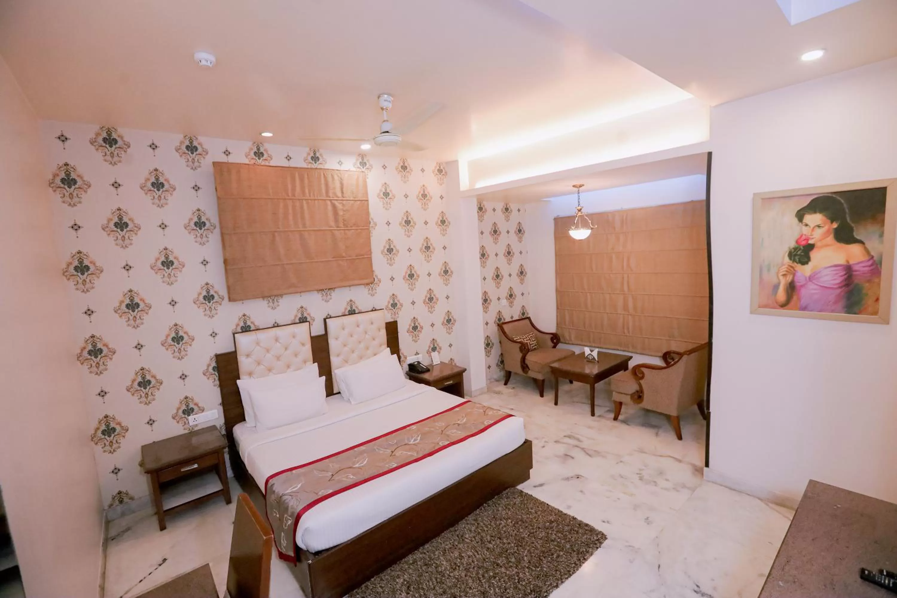 Bed in Hotel Leela Grande