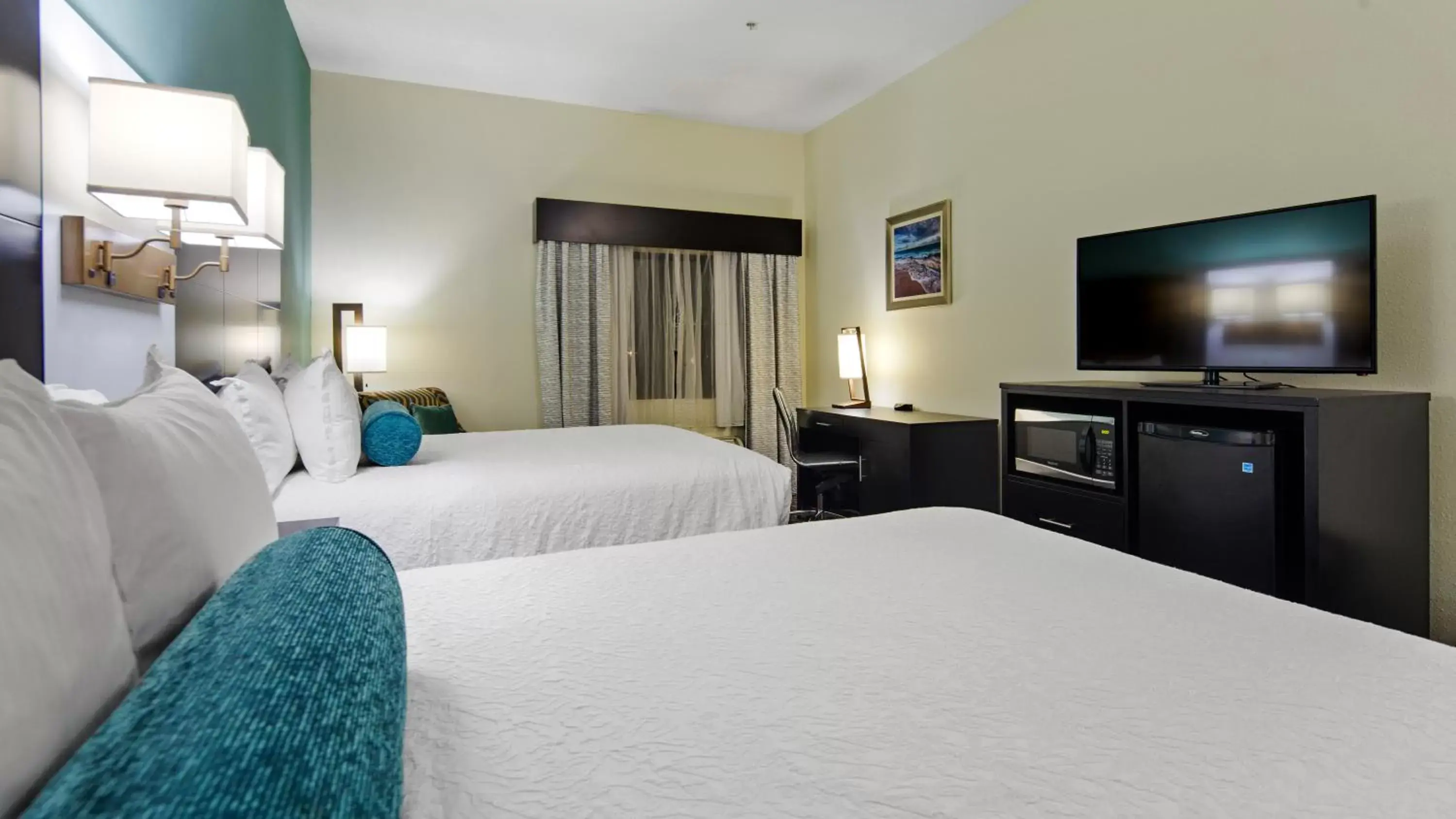 Pets, Bed in Best Western Mayport Inn and Suites