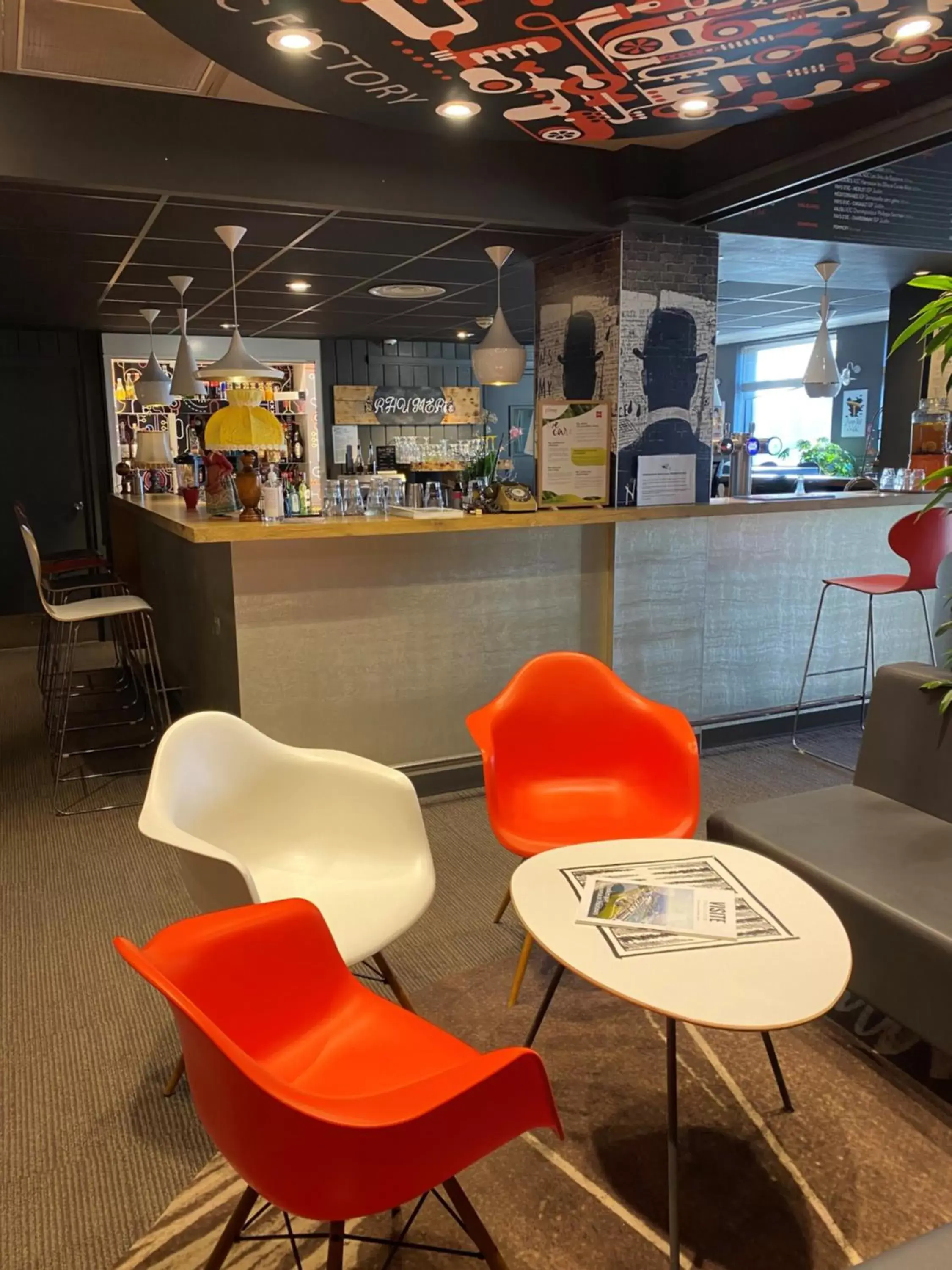 Lounge or bar, Lounge/Bar in ibis Boulogne sur Mer Centre les Ports