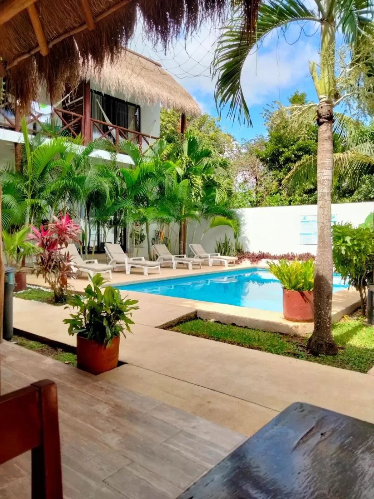 Dining area, Swimming Pool in Azul 36 Hotel