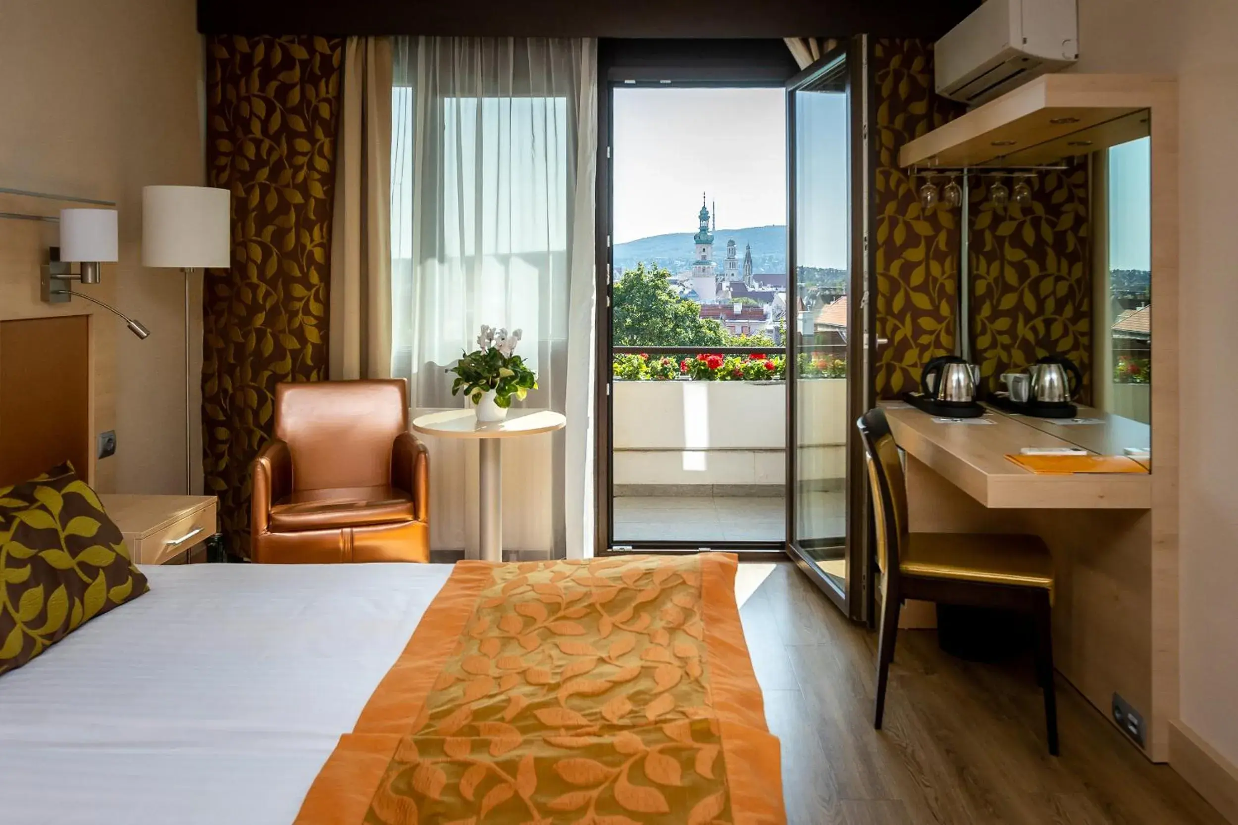 Bed in Hotel Sopron