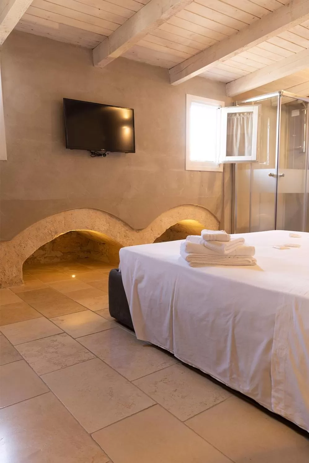 Bed in Graffiti Living - Affittacamere