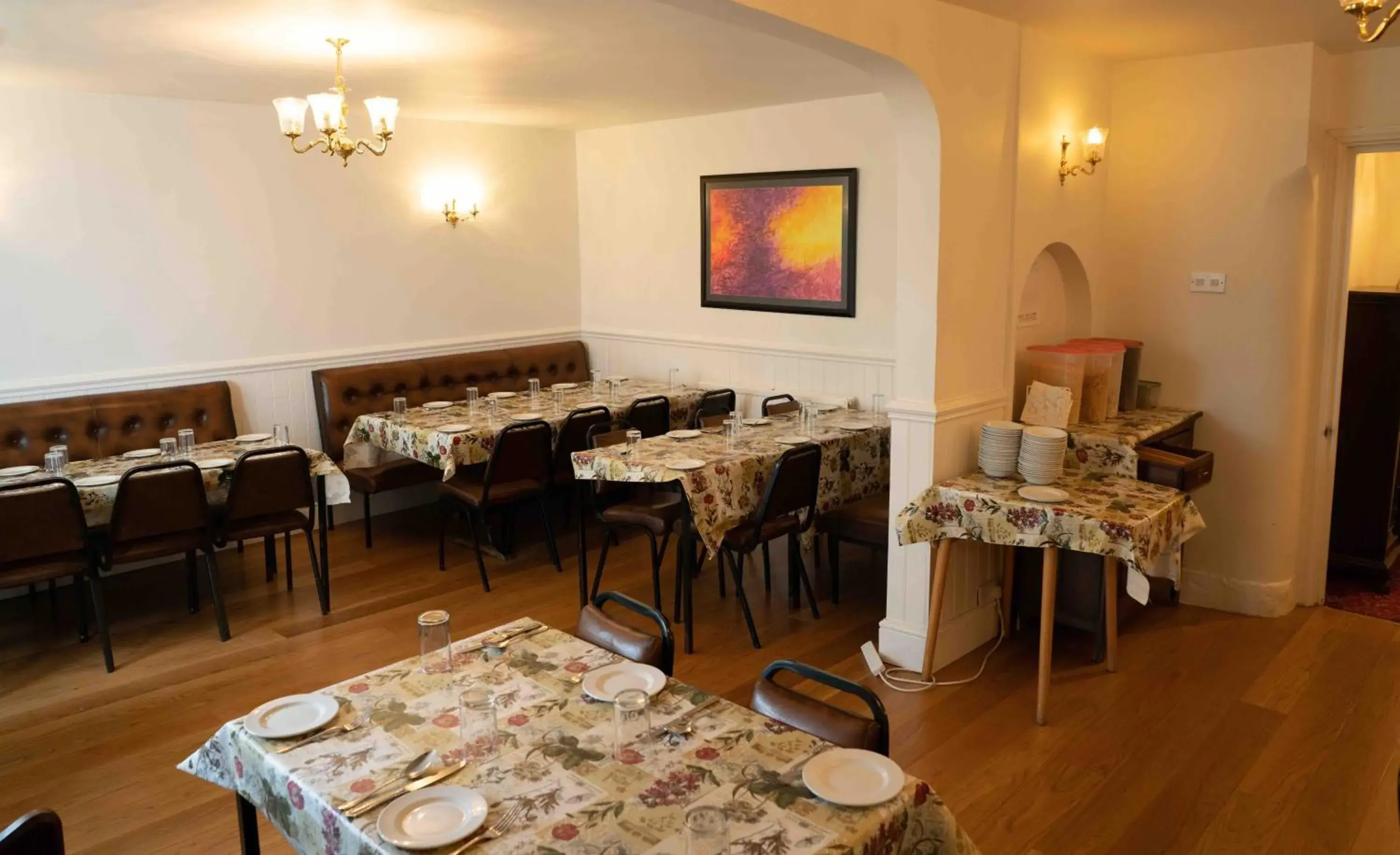 Property building in Llandudno Hostel Property building in Llandudno Hostel