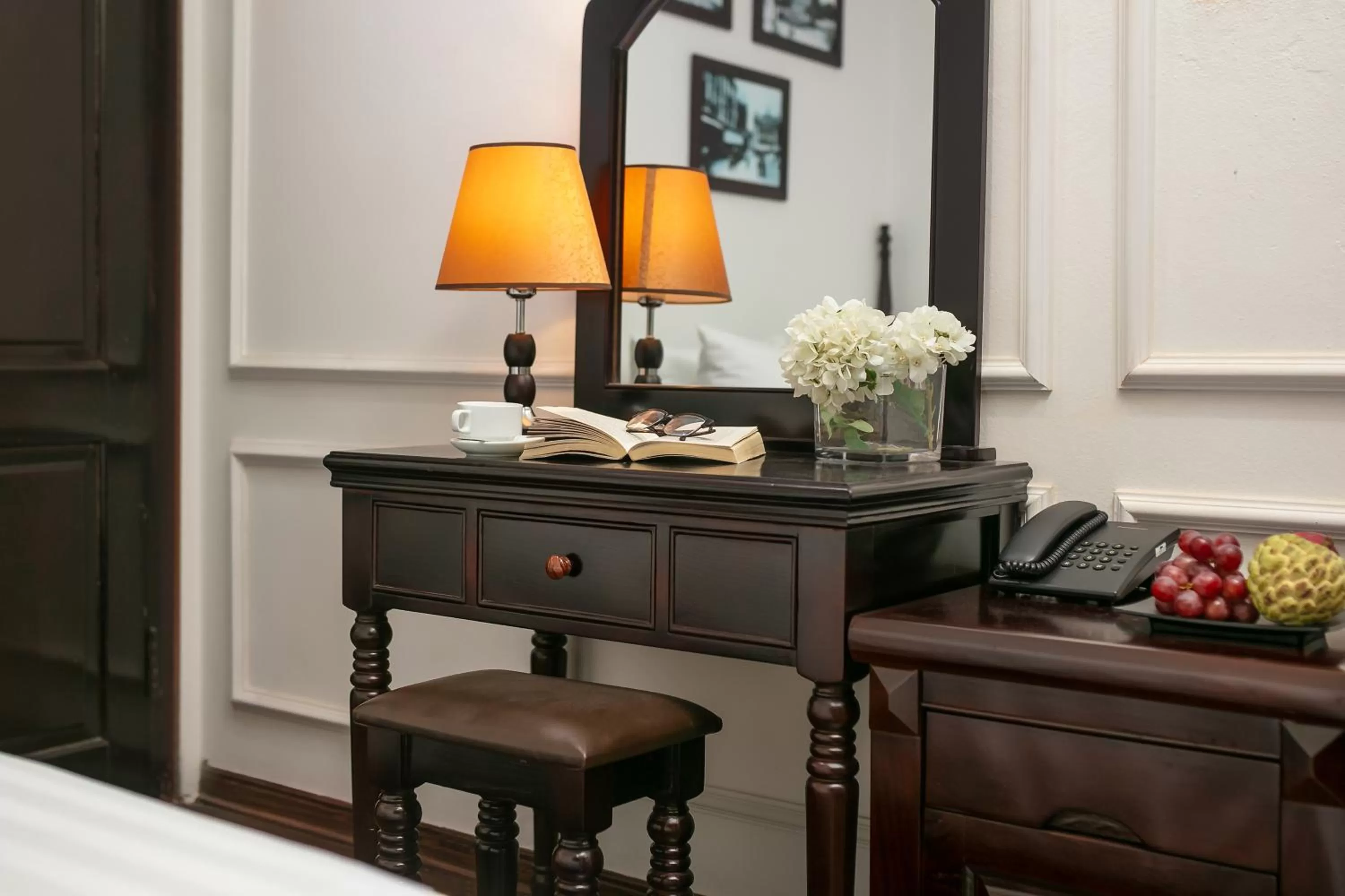 hair dresser in Silk Castle Hotel & Spa - Hanoi Old quarter