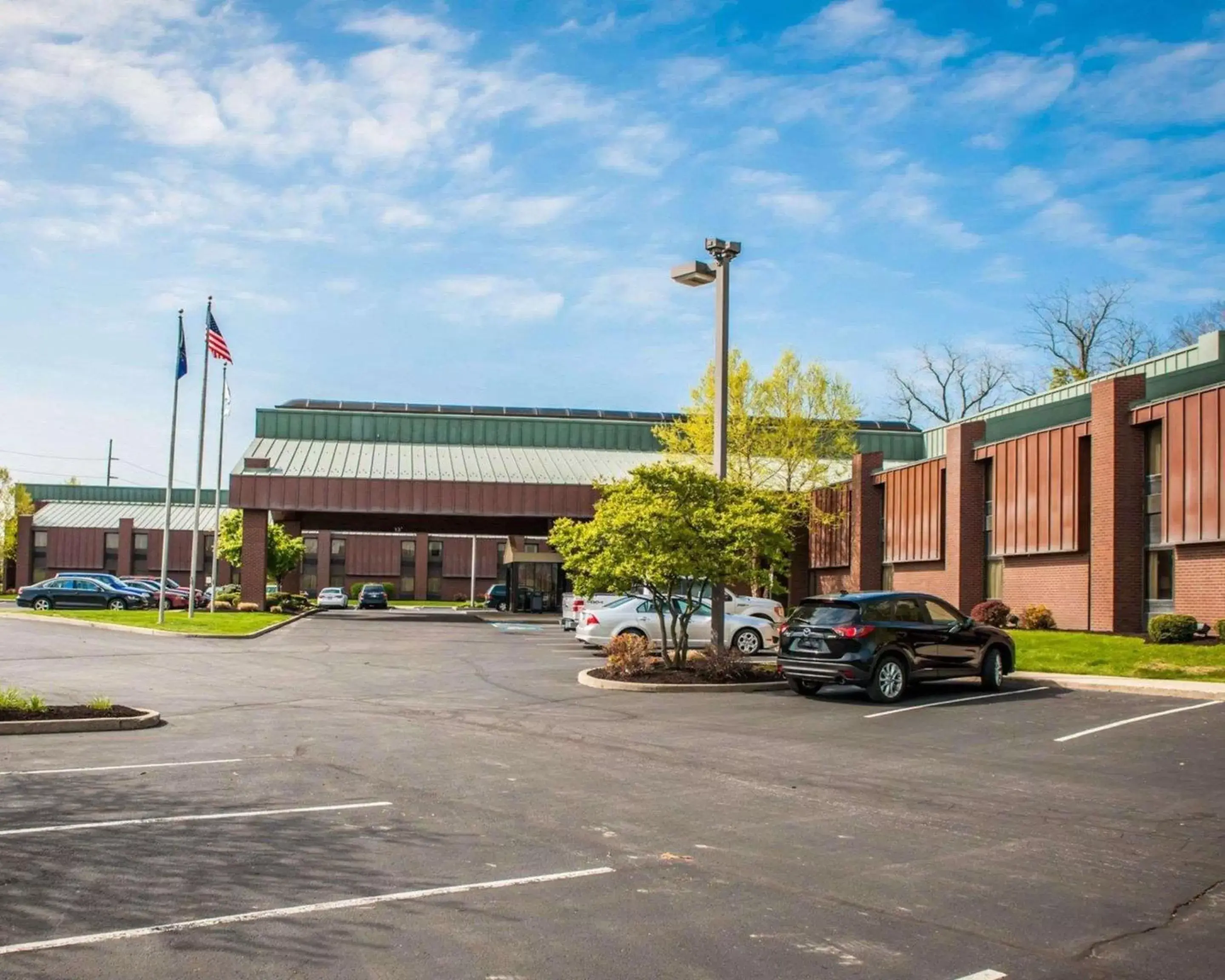 Property Building in Quality Inn Indianapolis
