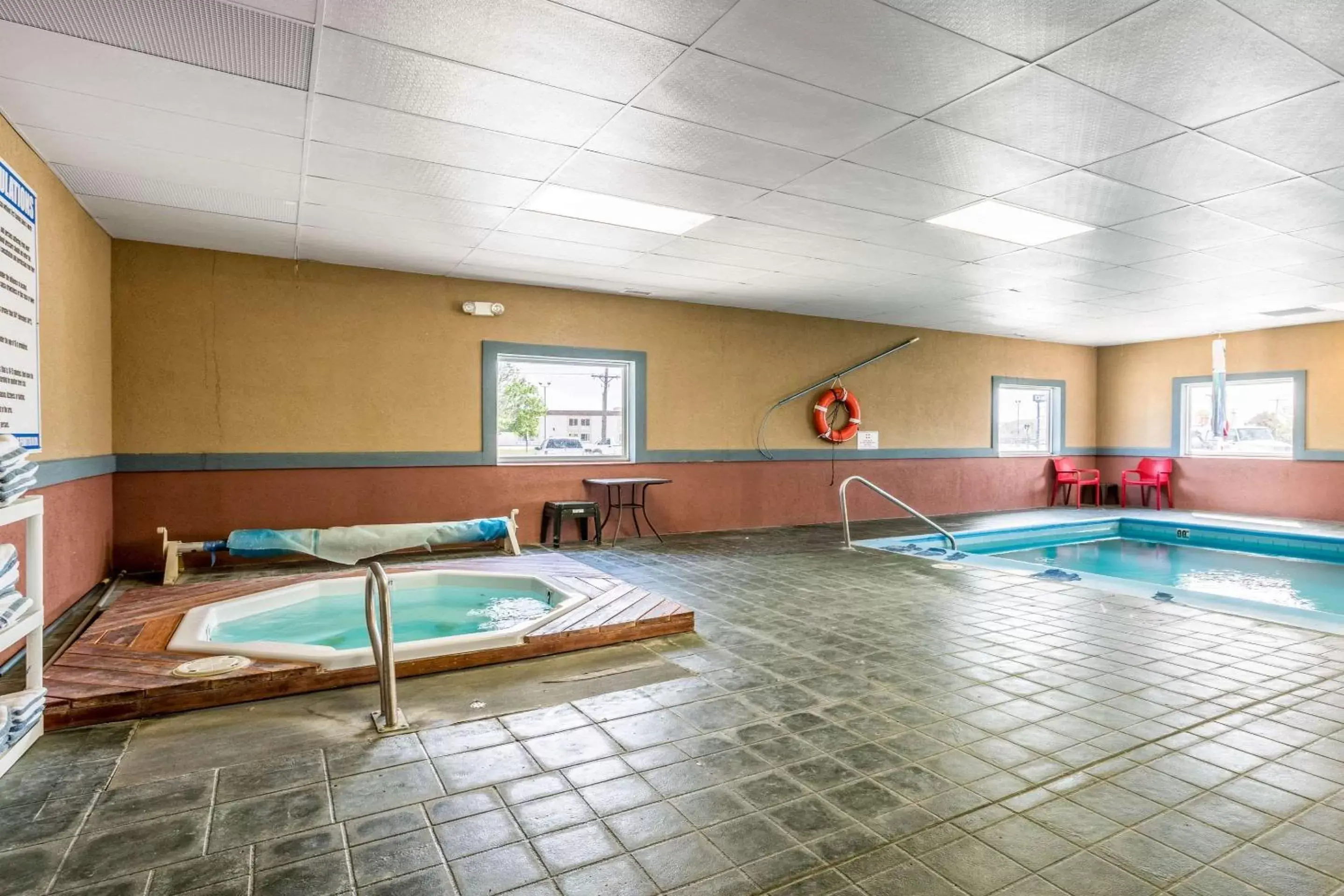 On site, Swimming Pool in Quality Inn Scottsbluff
