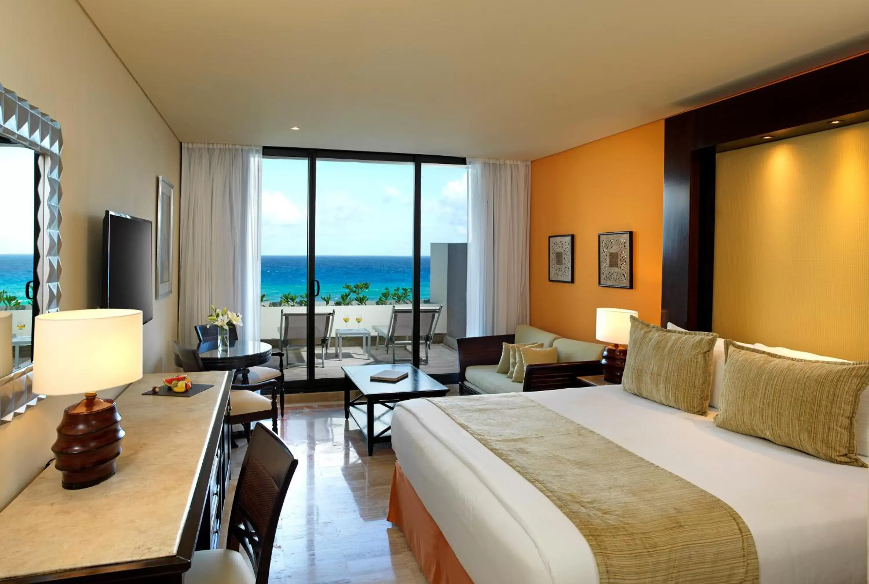 Bed in Paradisus Cancun All Inclusive