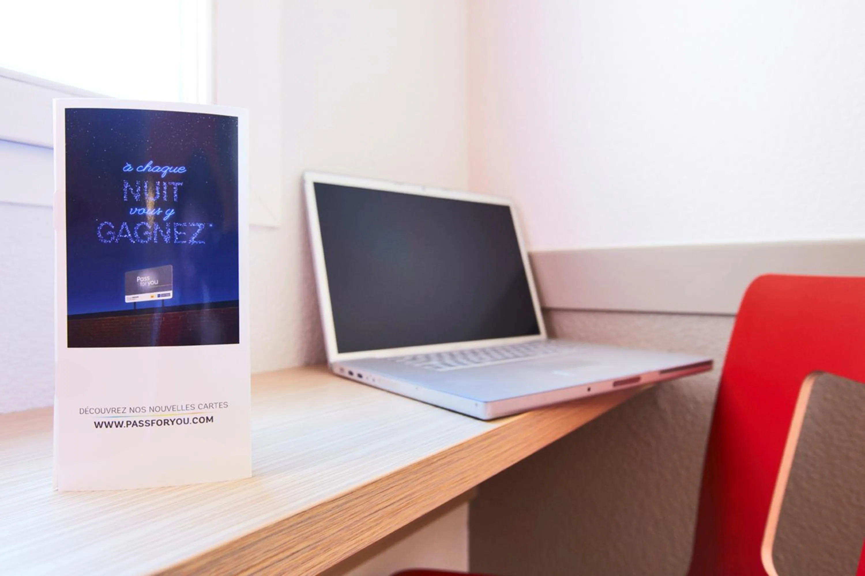 Bedroom in Première Classe Paris Ouest - Pont de Suresnes