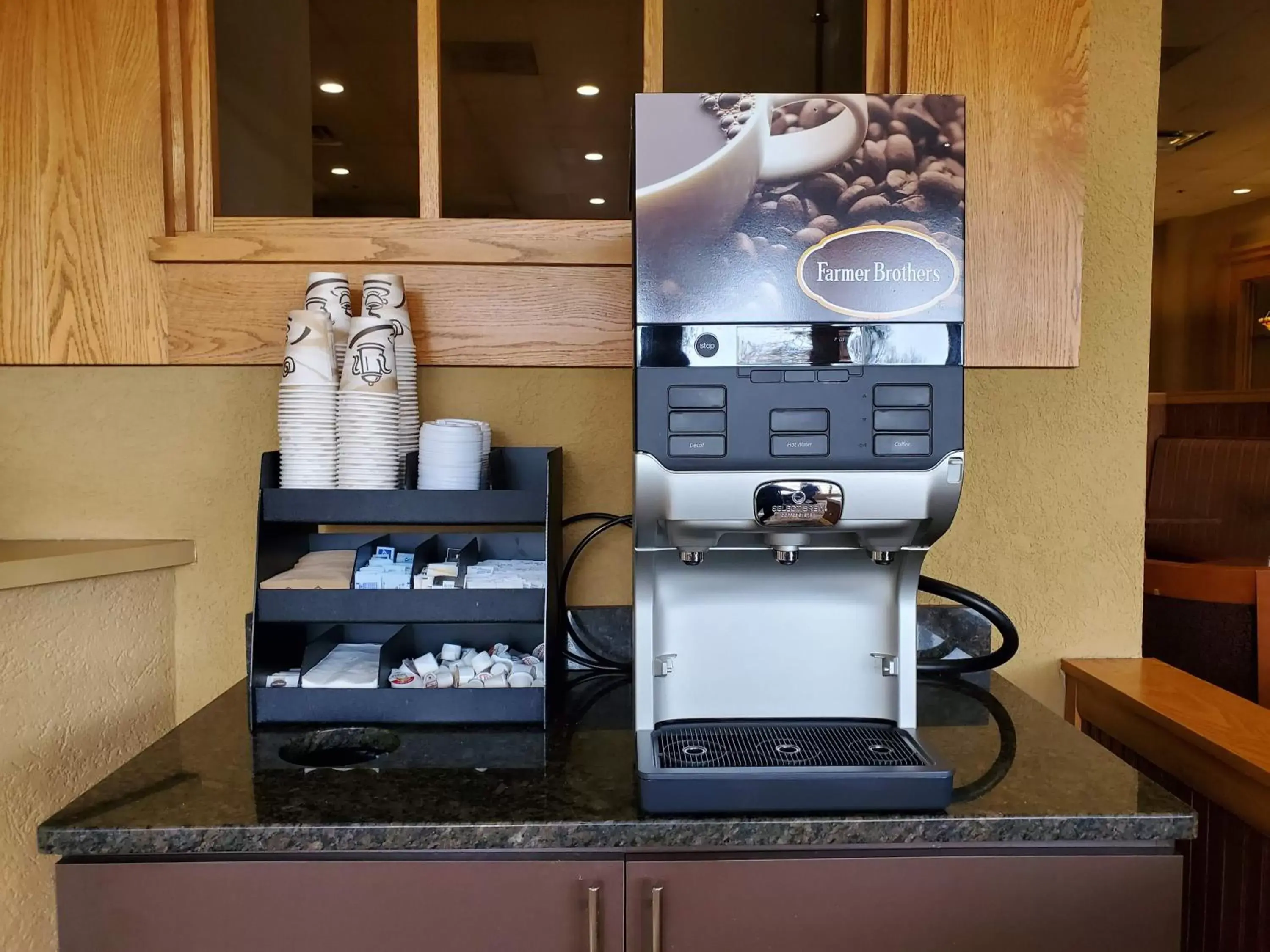 Coffee/tea facilities in Ramkota Hotel - Pierre