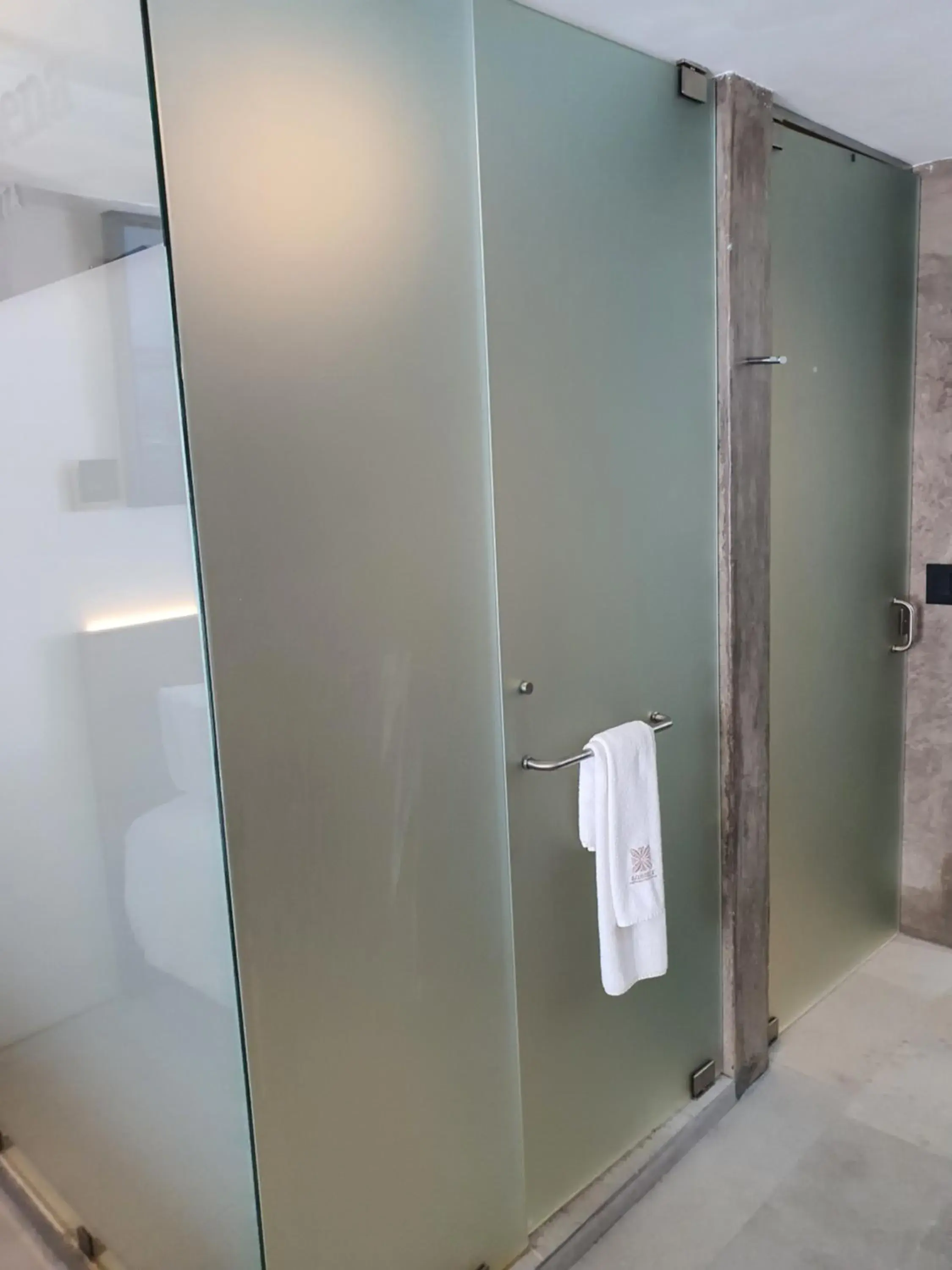 Shower, Bathroom in Ximena Hotel Boutique
