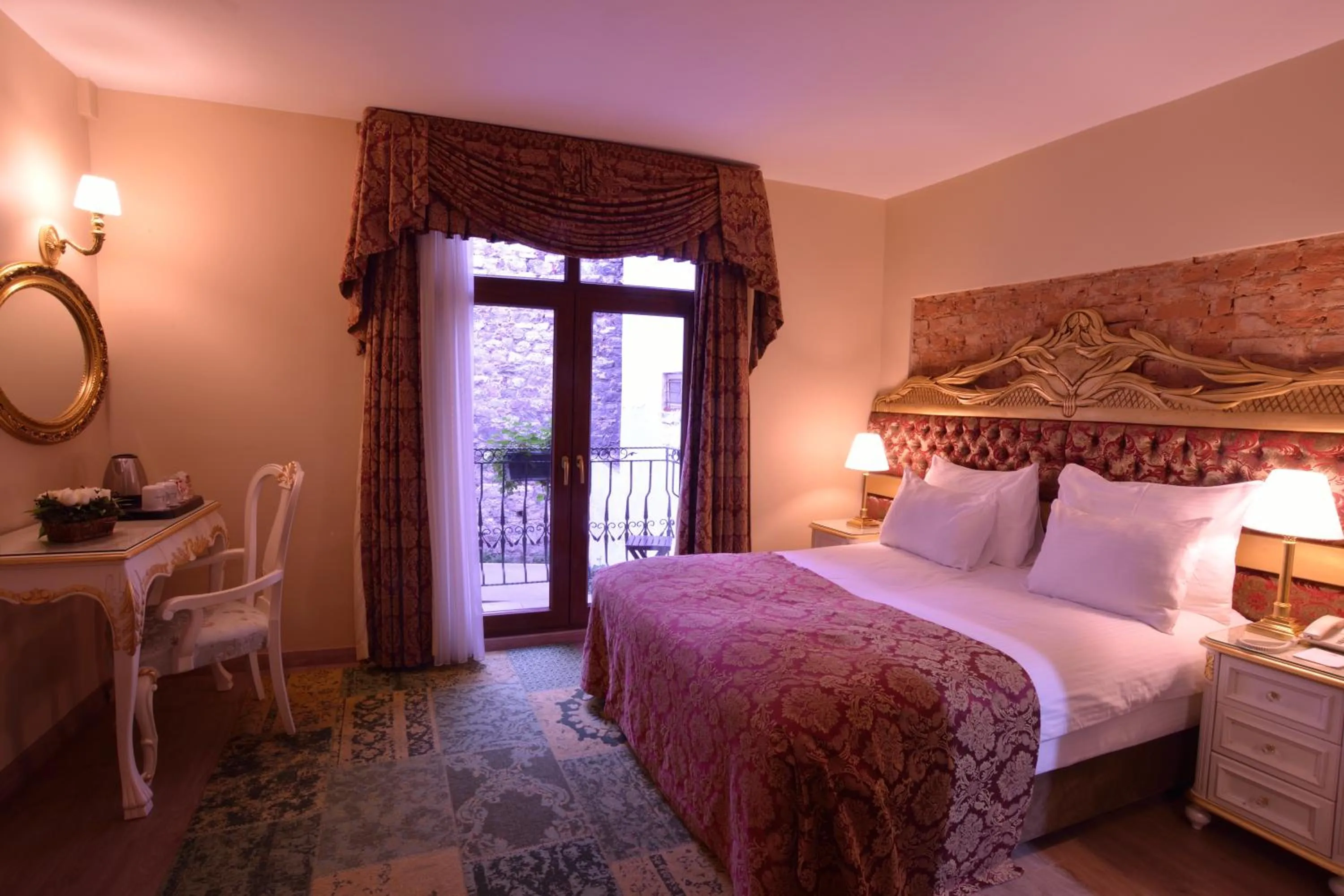 Bed in By Murat Royal Hotel Galata