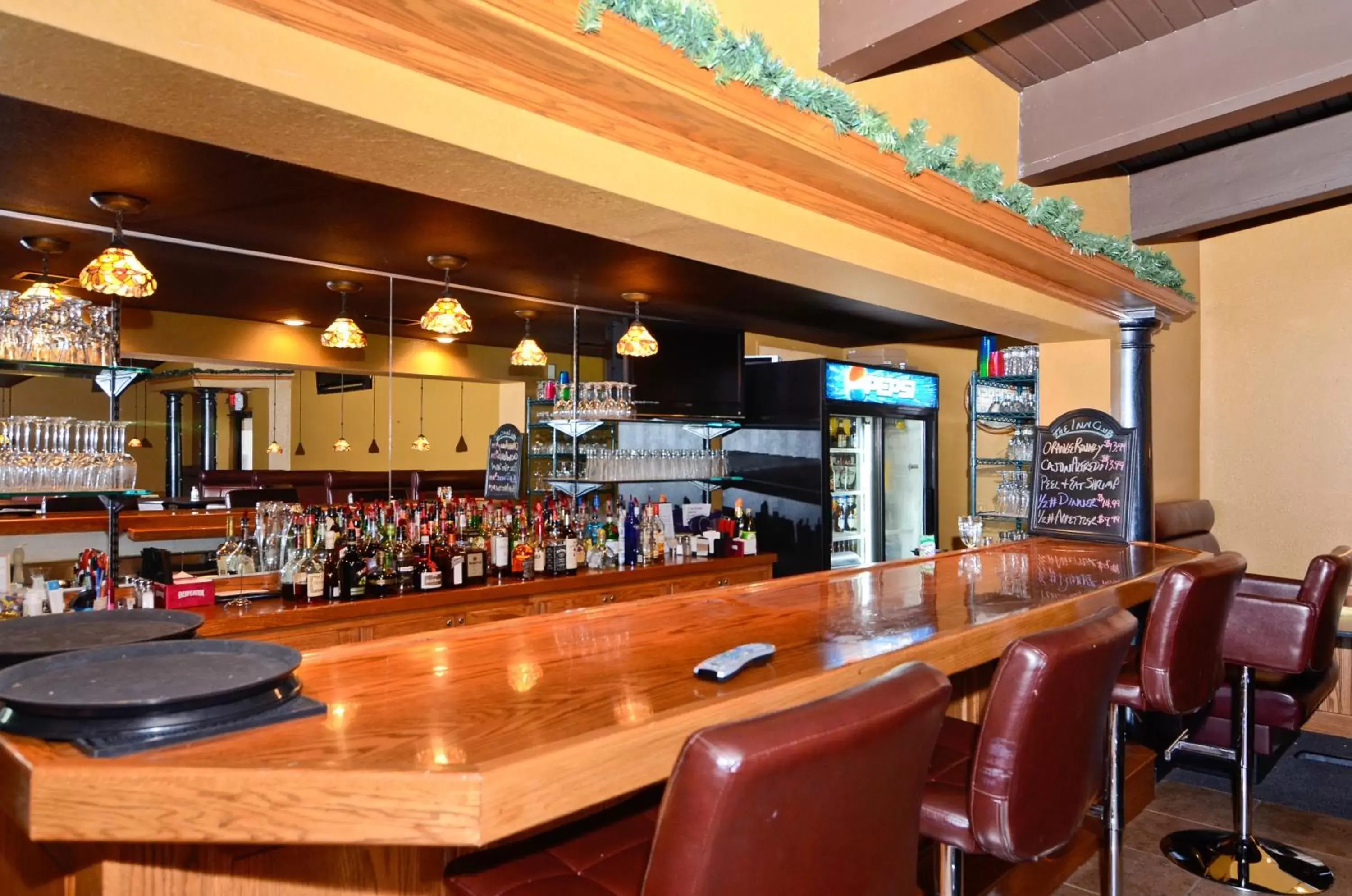 Lounge or bar, Lounge/Bar in Americas Best Value Inn Iola