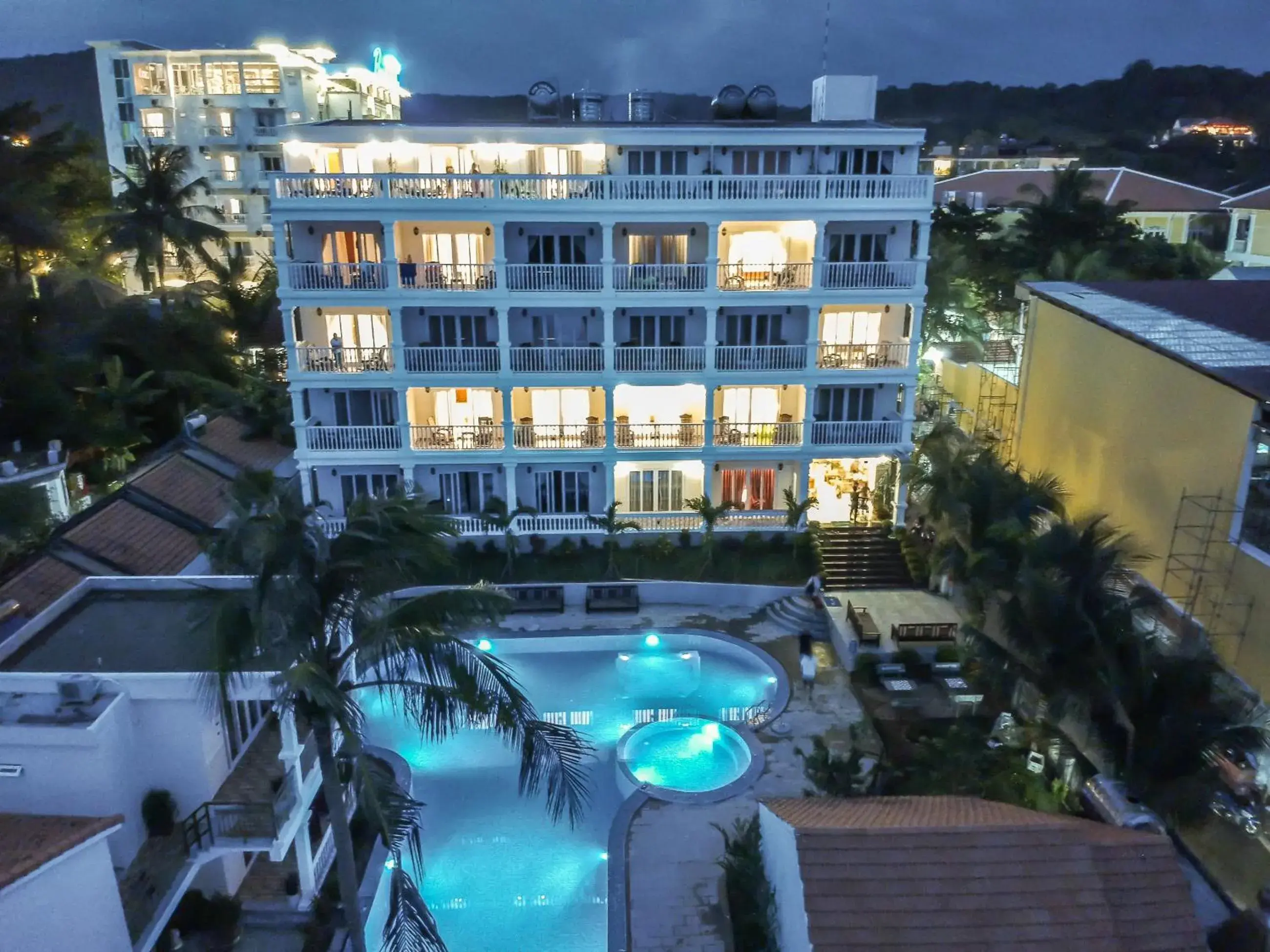 Property building in Phuong Binh House Property building in Phuong Binh House