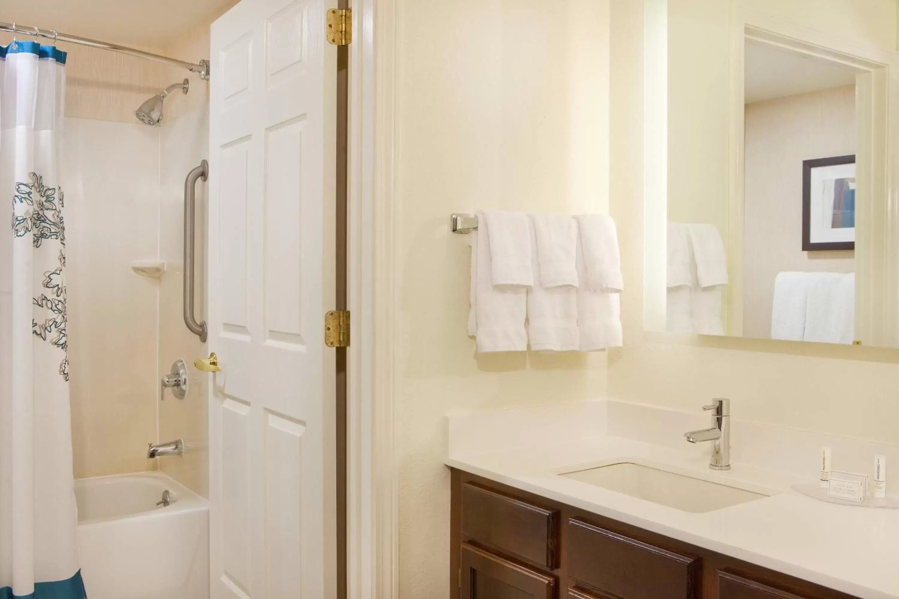 Bathroom in Residence Inn Hartford Manchester