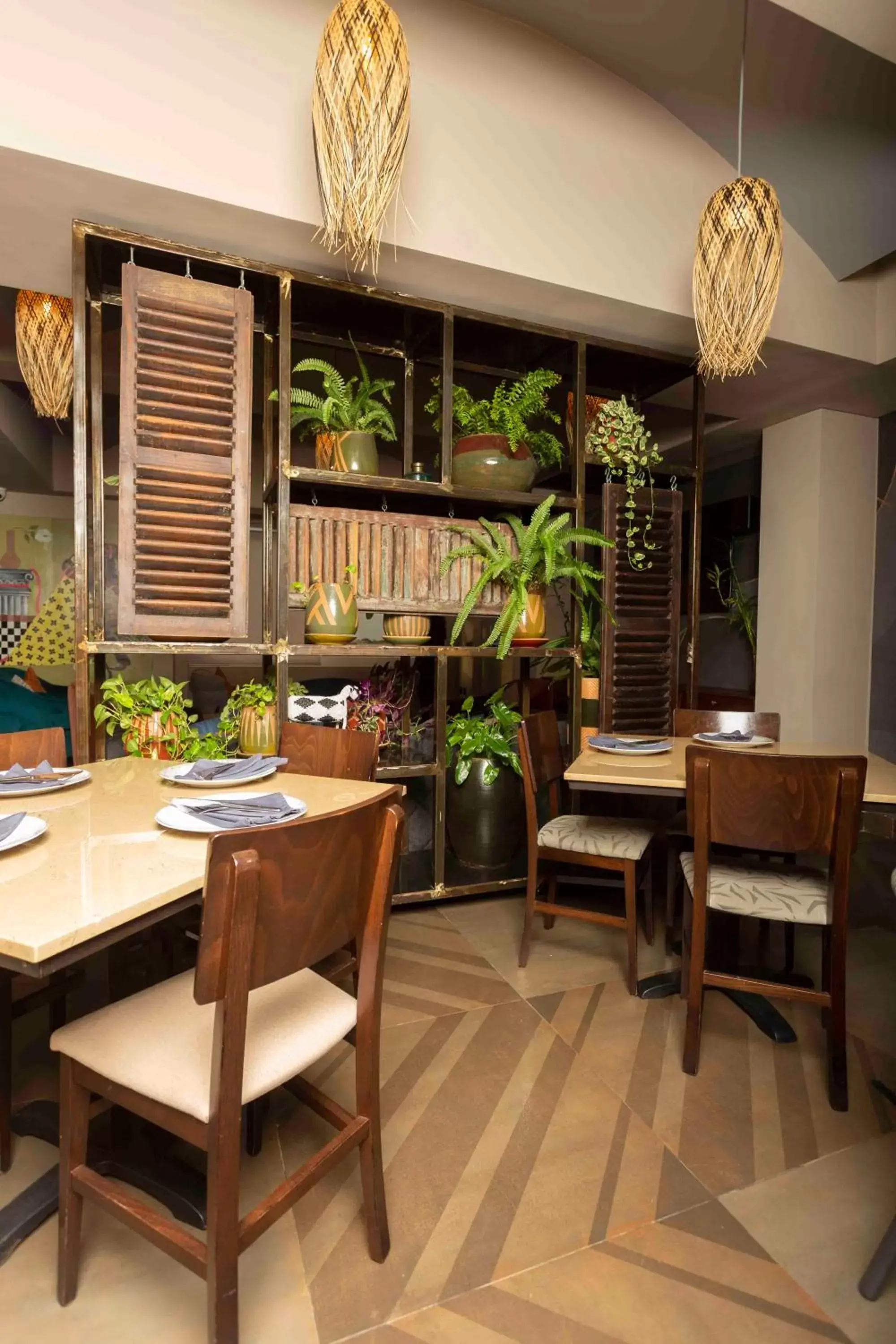 Restaurant/Places to Eat in Roots Apartment Hotel