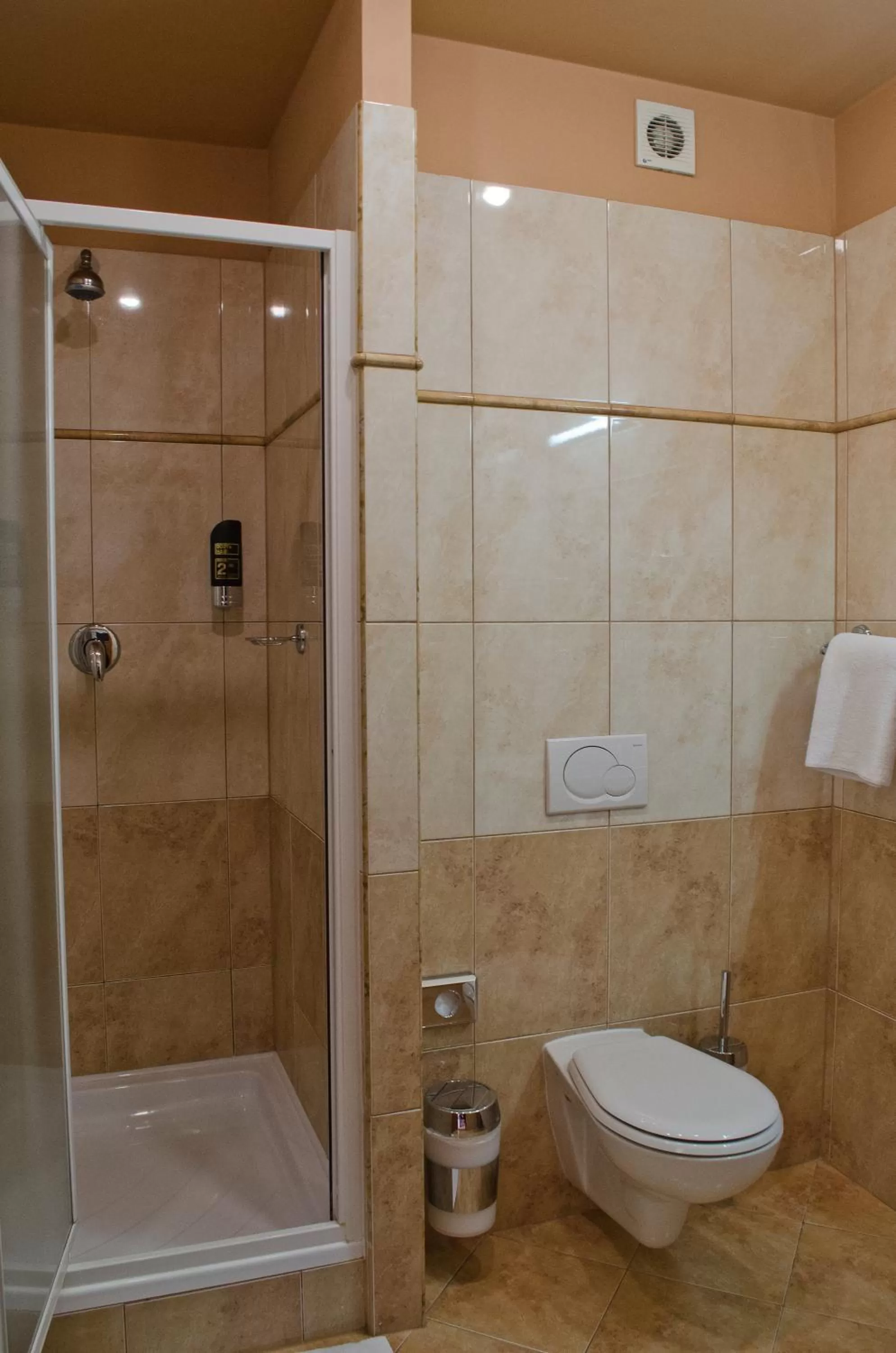 Shower in Atlantic Hotel