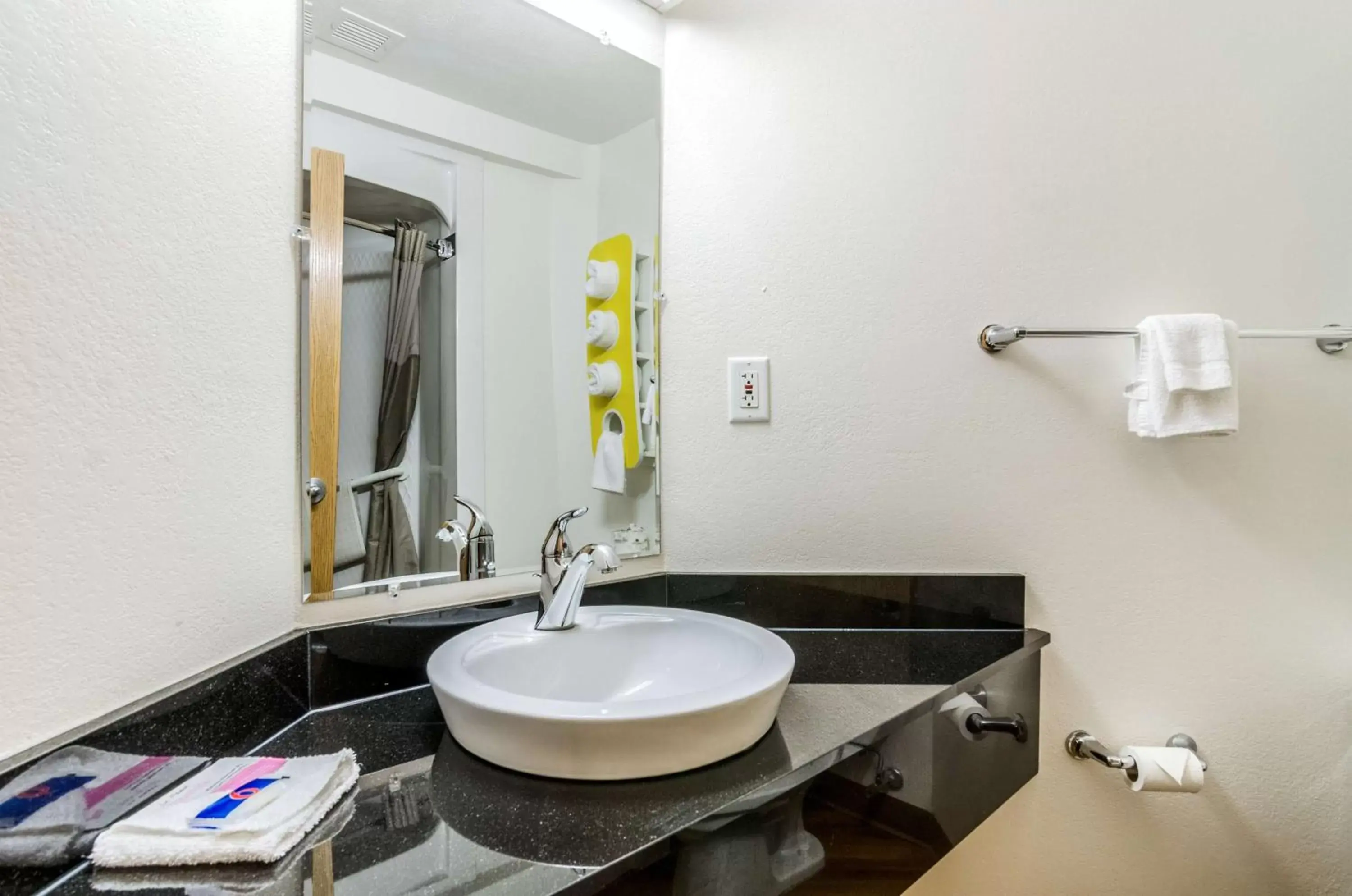 Photo of the whole room, Bathroom in Motel 6-Kearney, NE