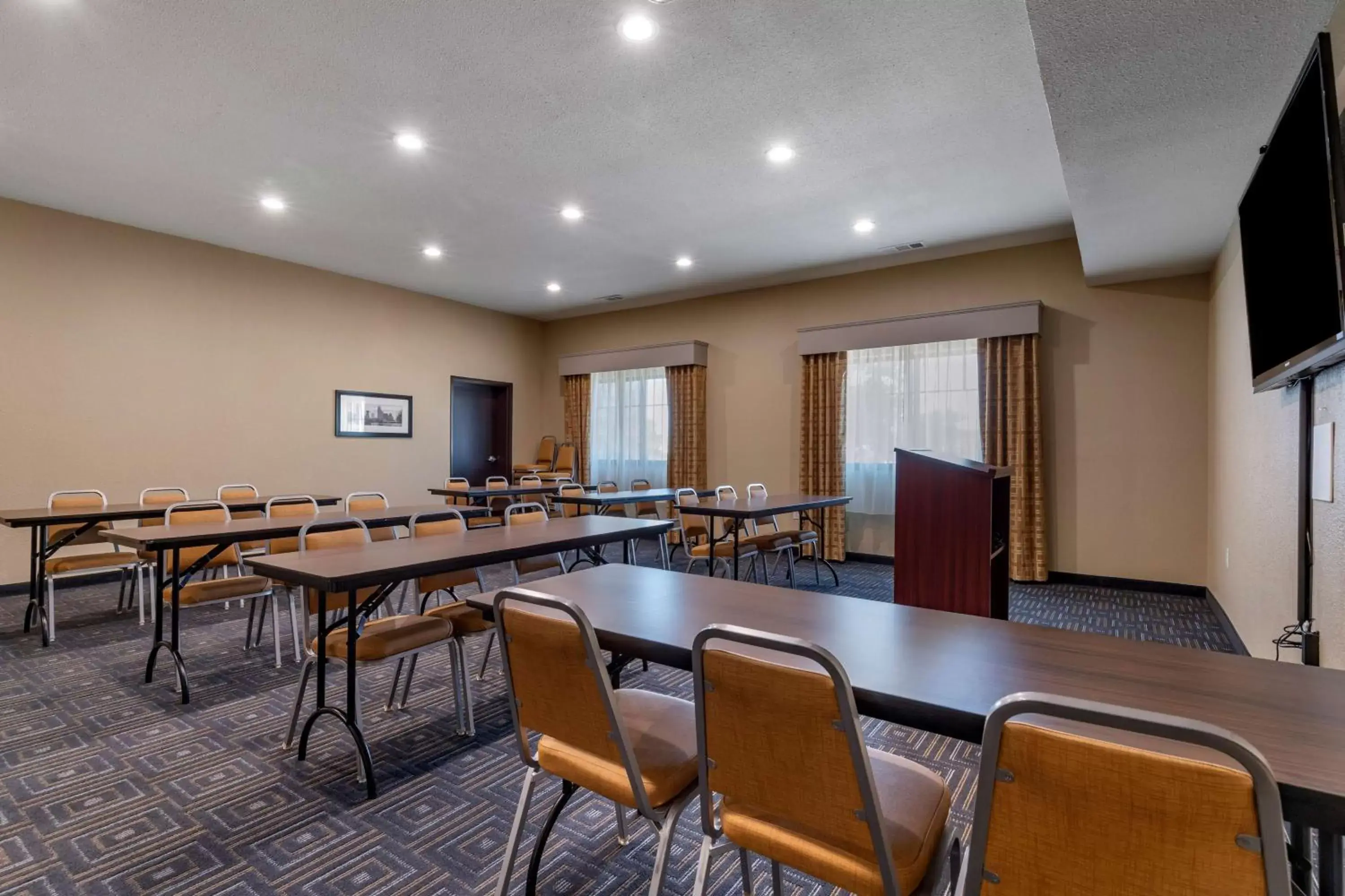 Meeting/conference room in Best Western Plus Big Lake Inn