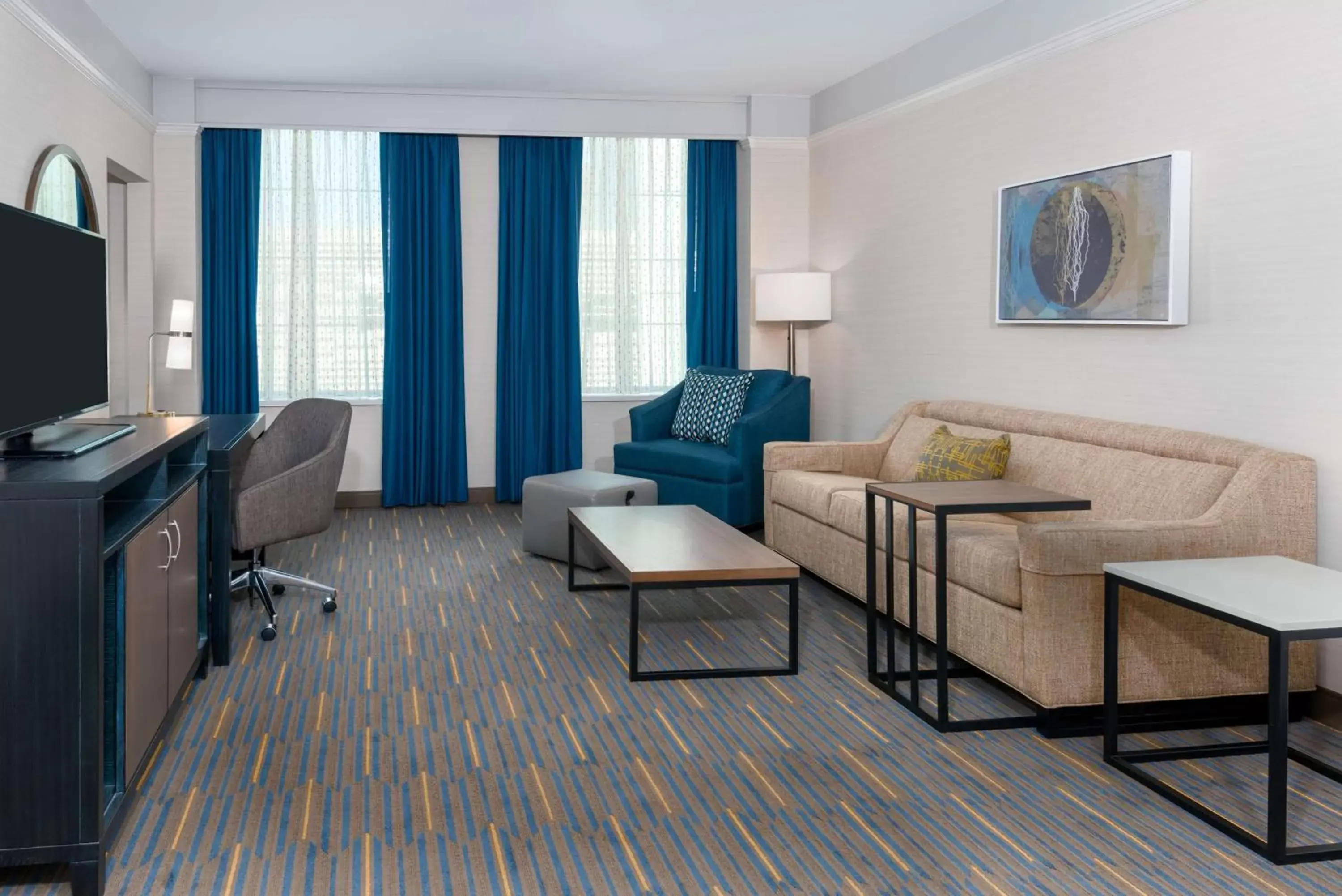 Living room, Seating Area in Hampton Inn & Suites Buffalo/Downtown