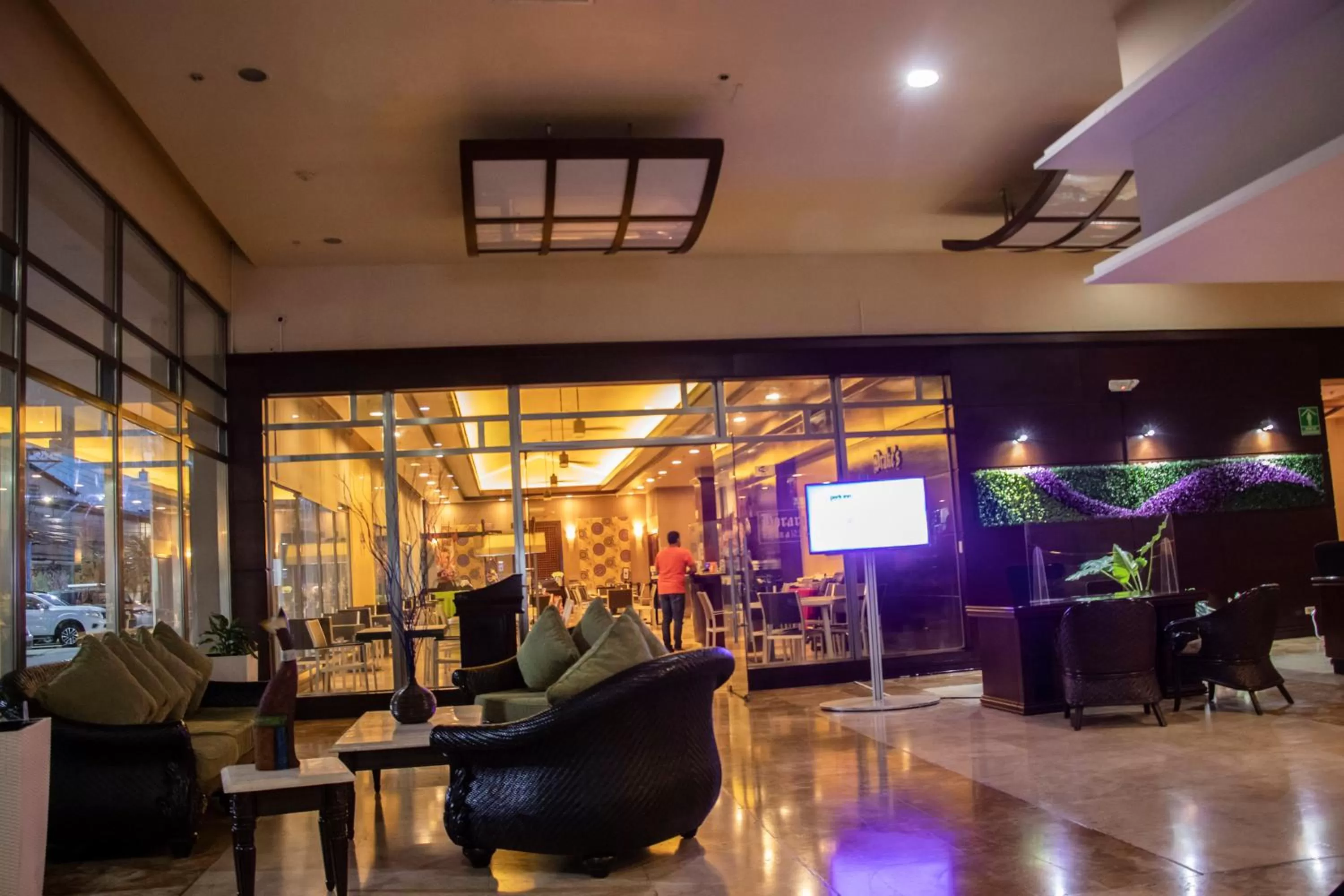 Restaurant/places to eat in Radisson Colon 2,000 Hotel & Casino