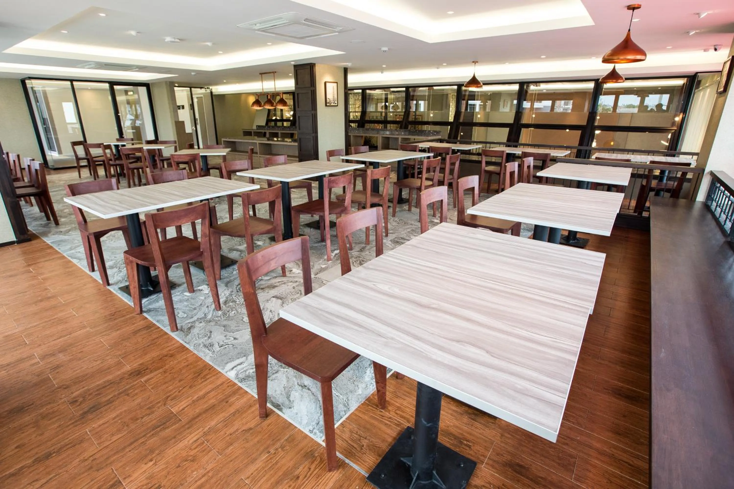 Restaurant/places to eat in Villa Baron SHA PLUS