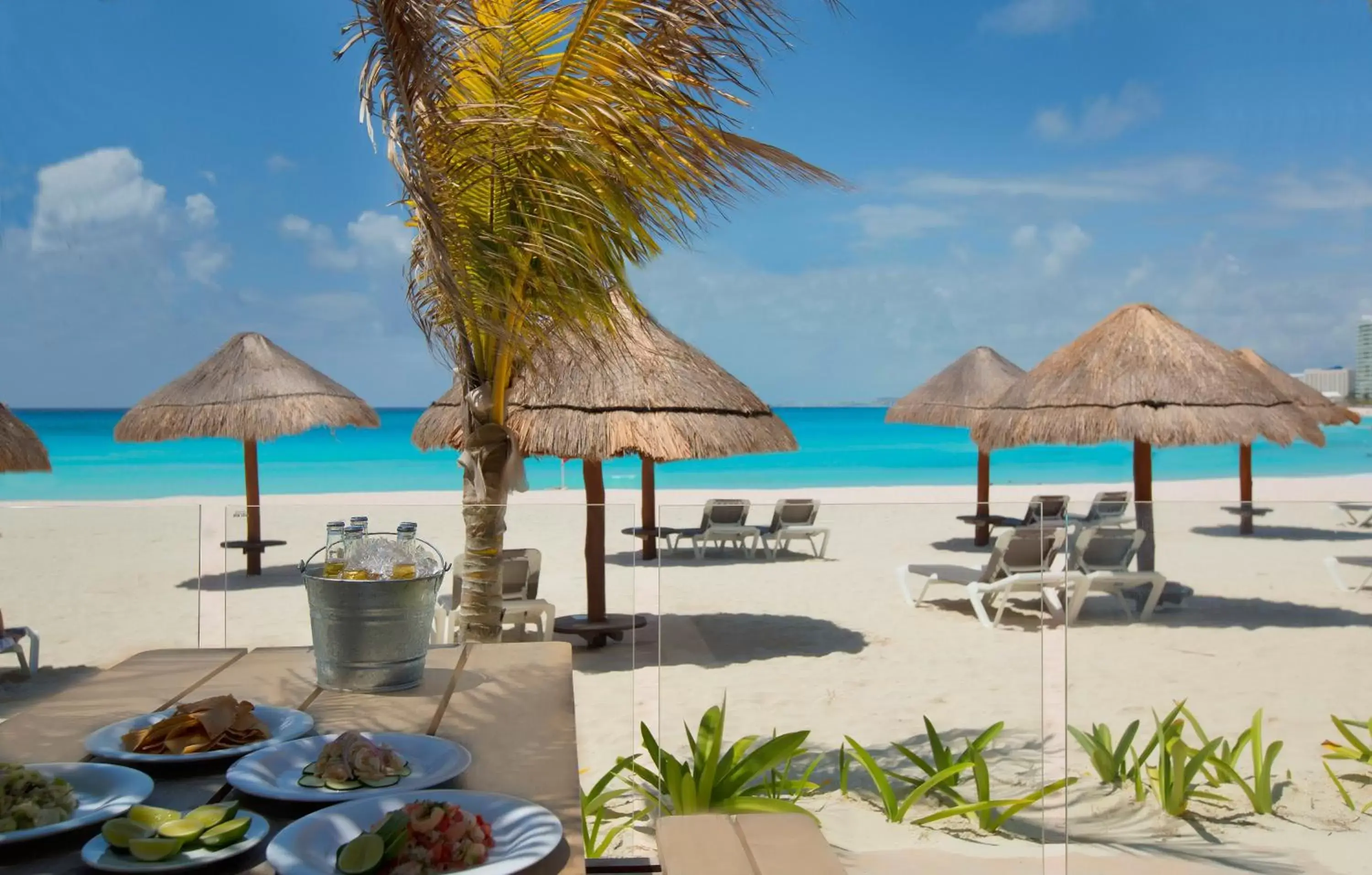 Food, Beach in Krystal Grand Cancun